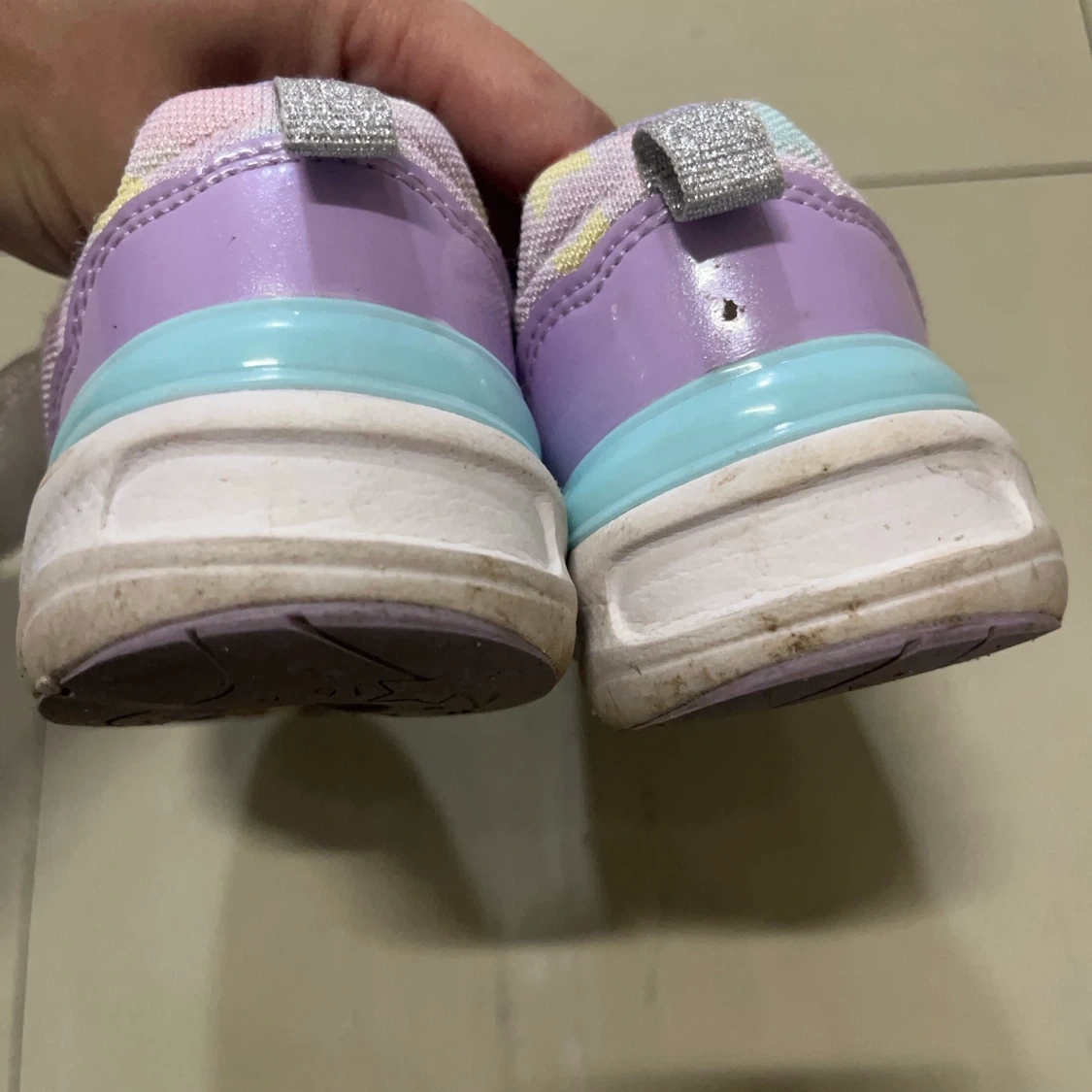 クロミ スニーカー 16cm パープル 光る靴の写真8枚目
