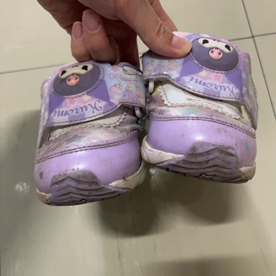 クロミ スニーカー 16cm パープル 光る靴の写真9枚目