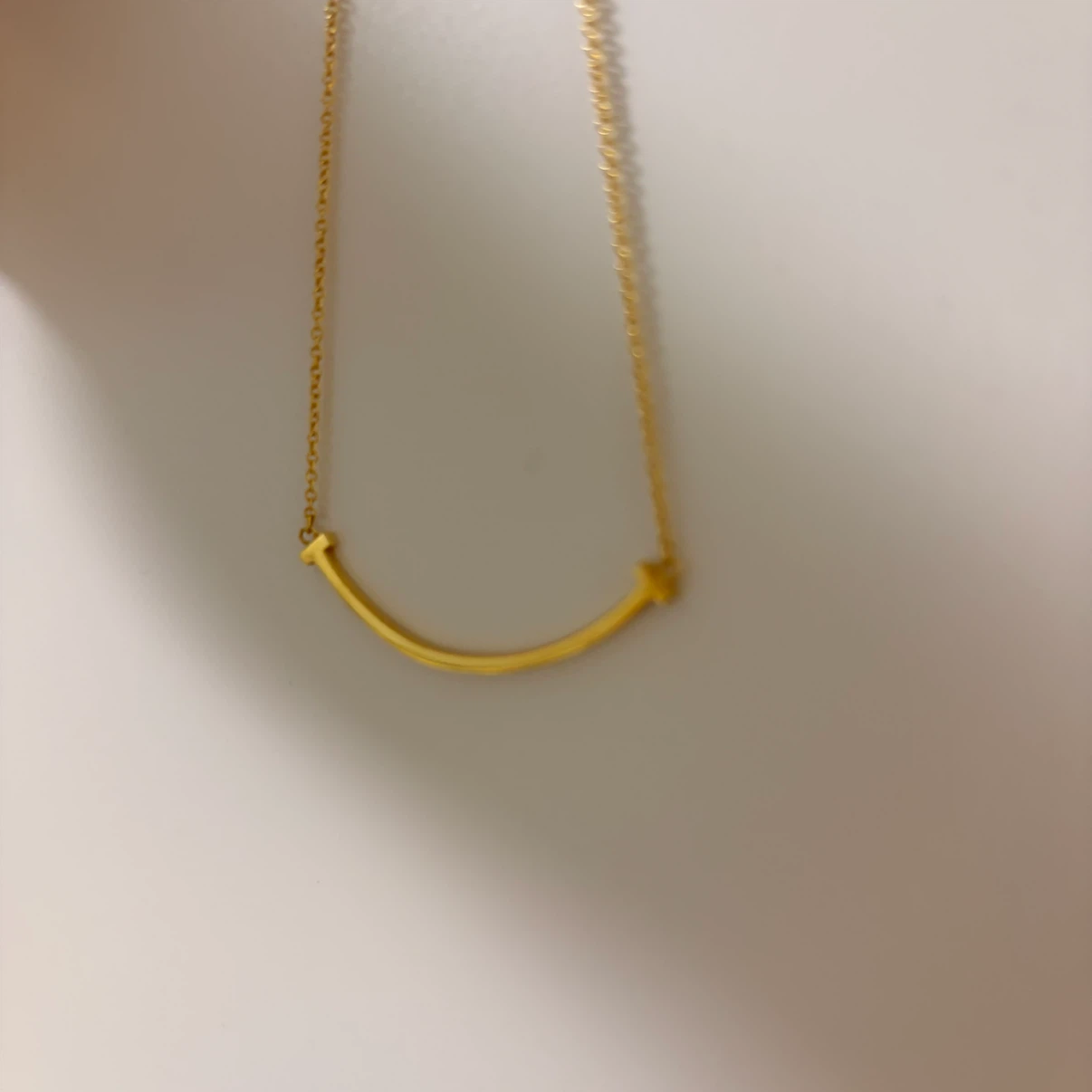 Tiffany IFFANY&Co. Tスマイル ペンダントネックレス  イエローゴールド Tスマイル ネックレス イエローの写真2枚目