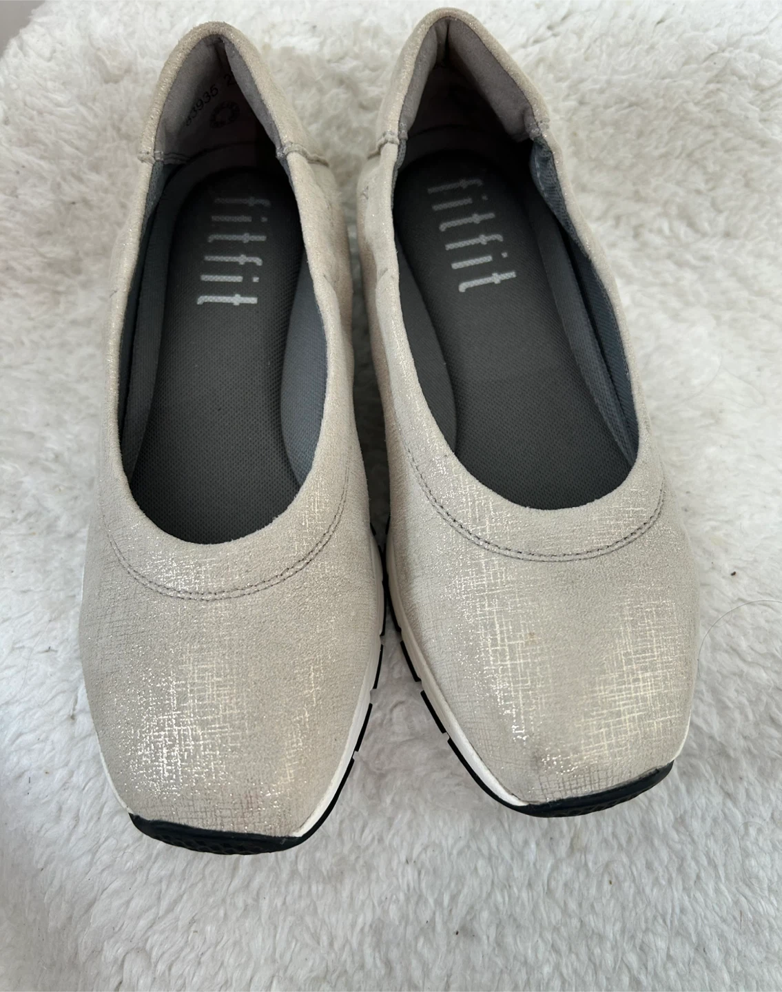 fitfit バレエスニーカーシルバー