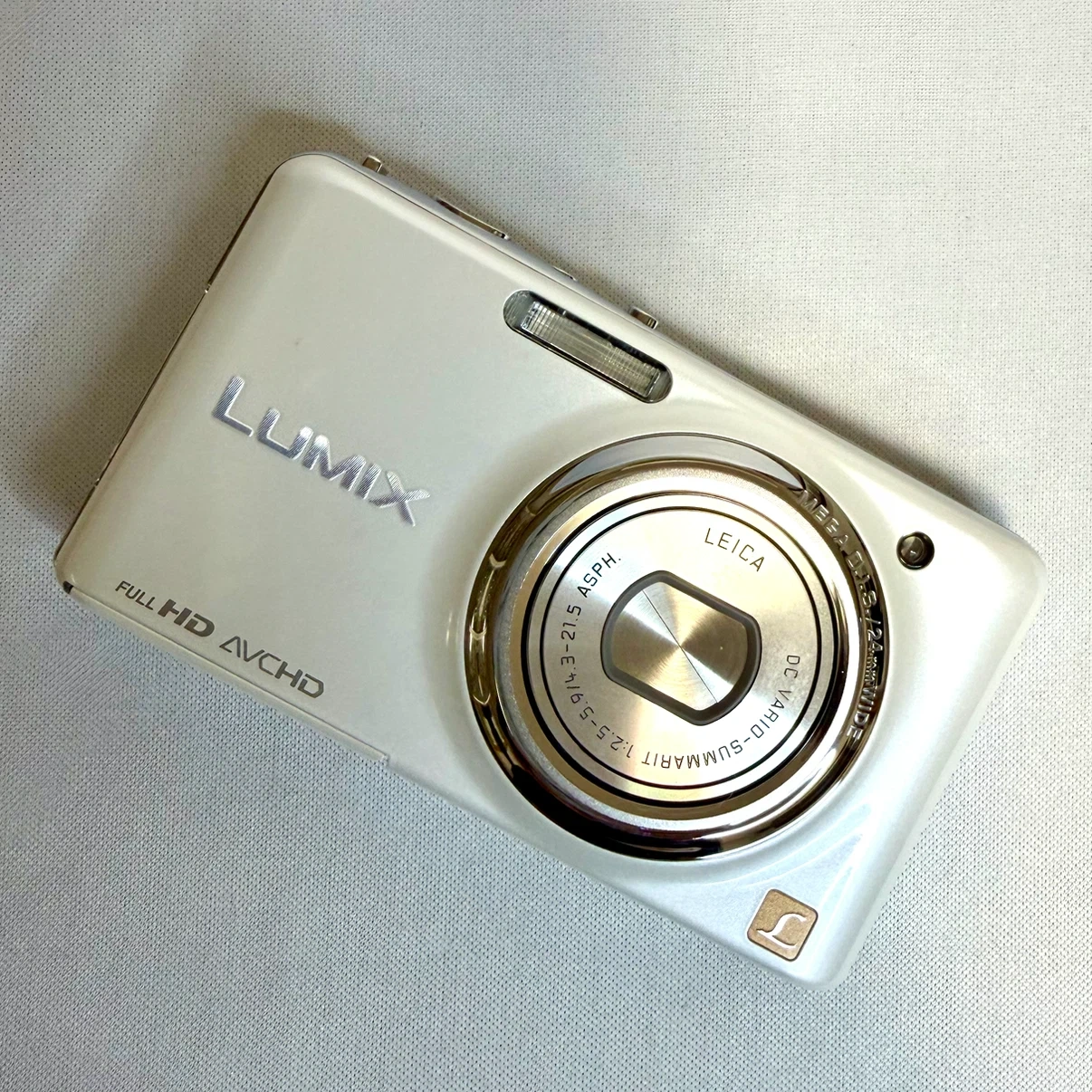 【美品】パナソニック ルミックス DMC-FX77 デジカメの写真2枚目