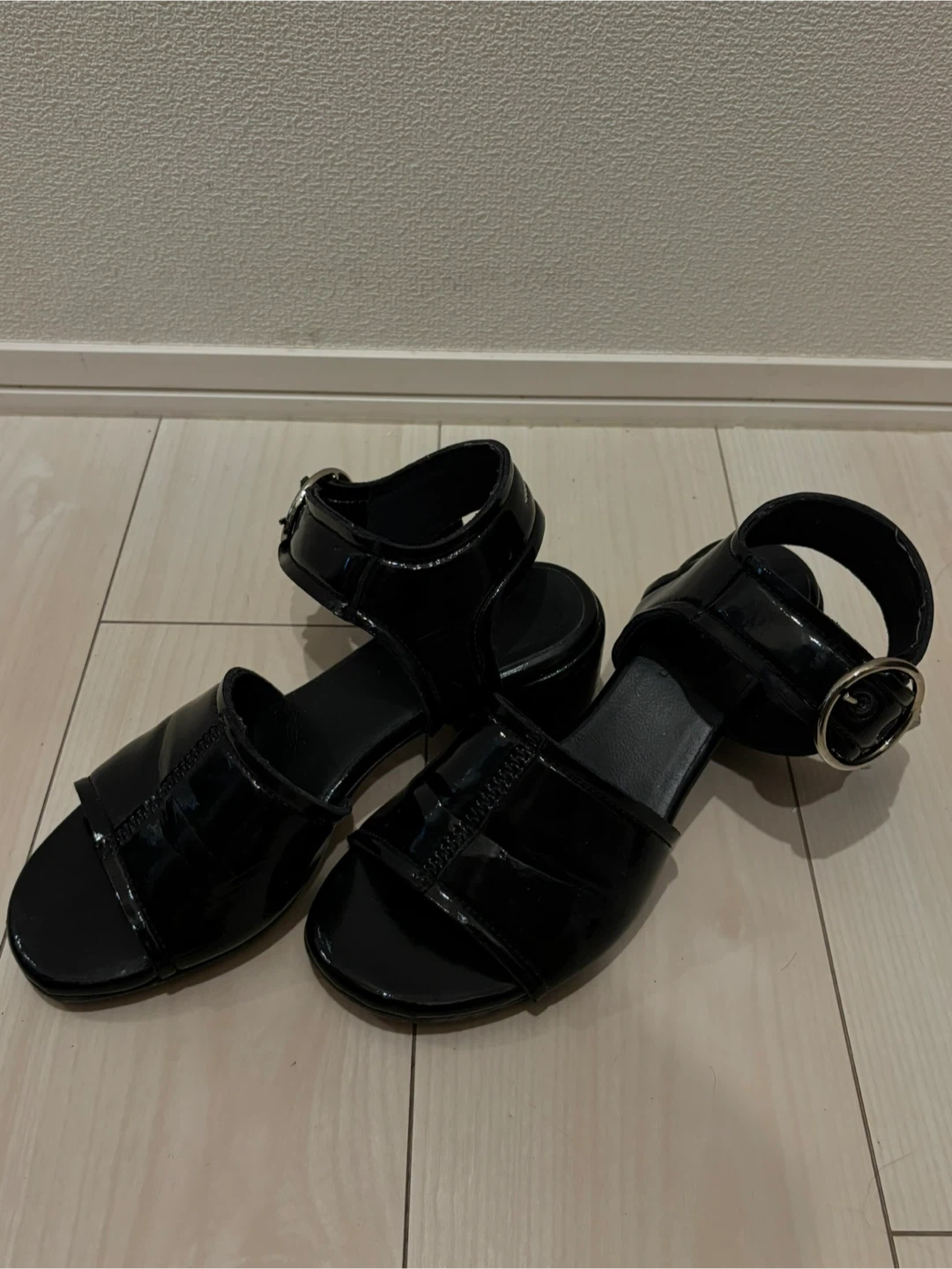 MM6 Maison Margiela サンダル 37.5 ブラック エナメルの写真4枚目