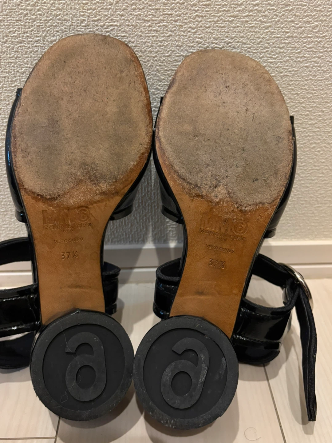 MM6 Maison Margiela サンダル 37.5 ブラック エナメルの写真7枚目