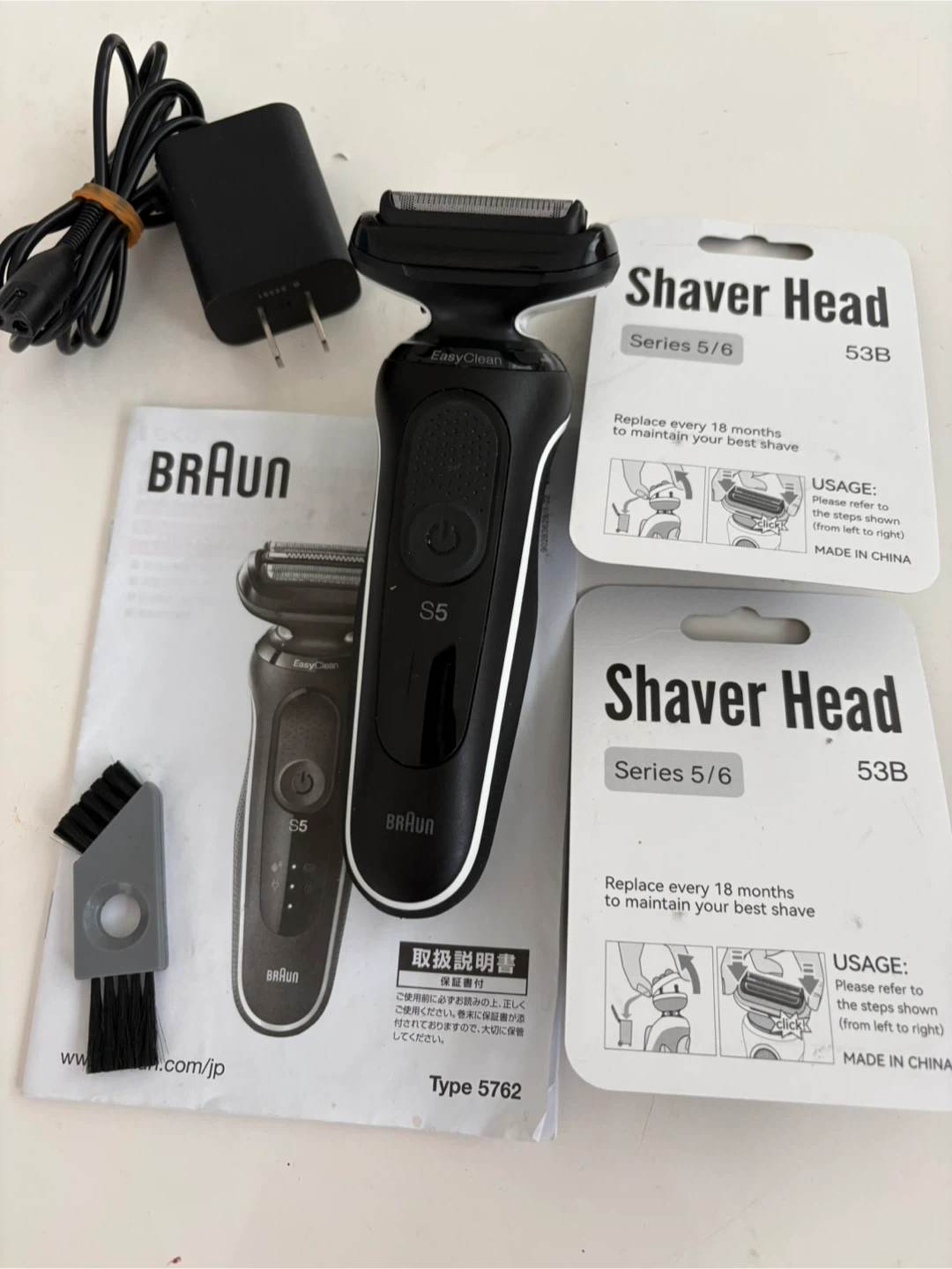 BRAUNシェーバー　新品互換品替刃2個付きの写真3枚目