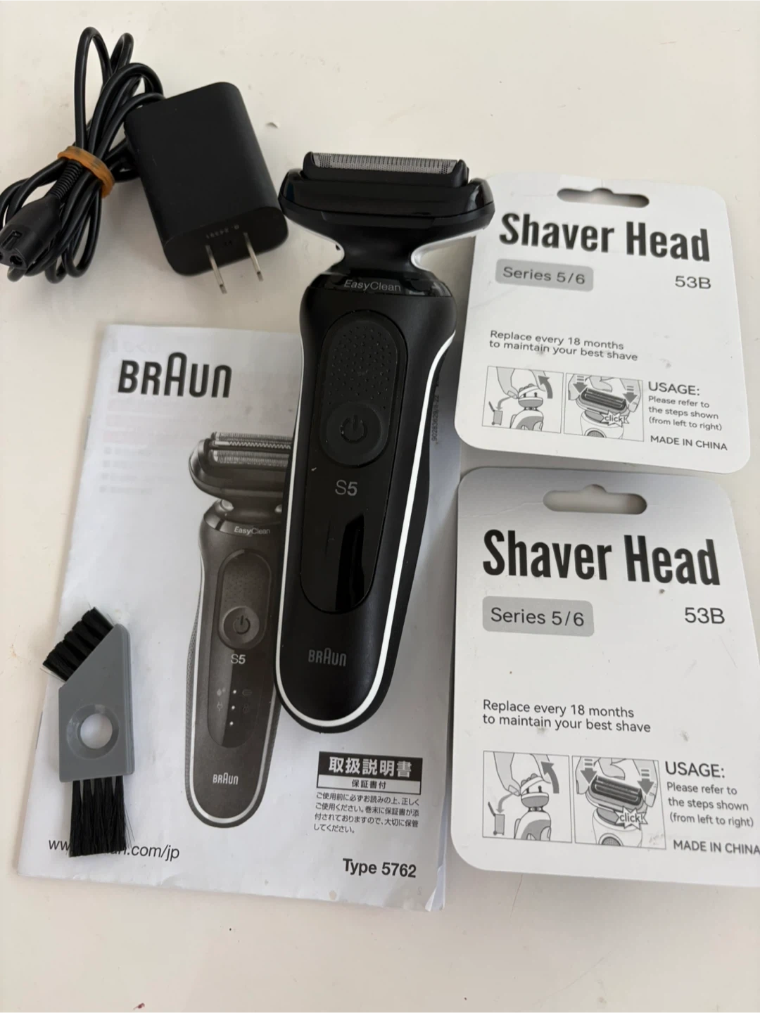 BRAUNシェーバー　新品互換品替刃2個付きの写真3枚目