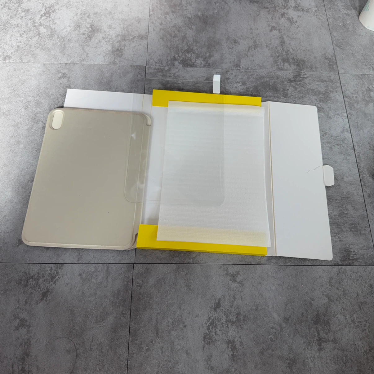 iPadMini6.7世代対応フィルム&ケース