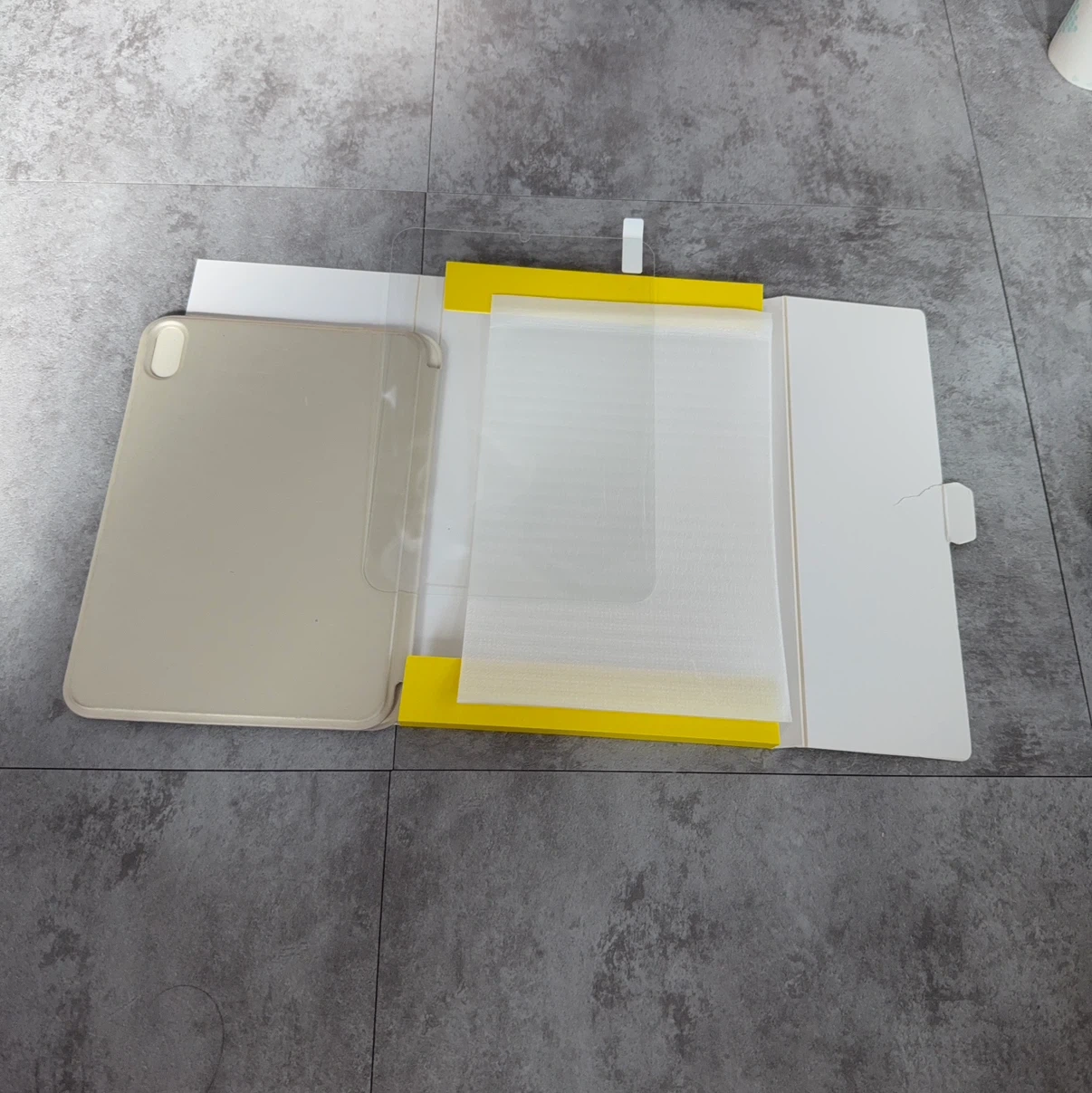 iPadMini6.7世代対応フィルム&ケース