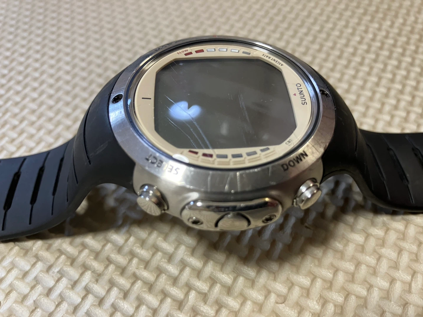 スント D6 ダイブコンピューター (ジャンク)の写真3枚目