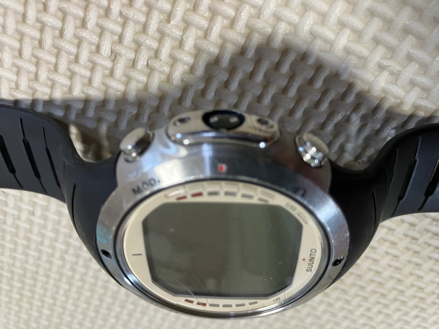 スント D6 ダイブコンピューター (ジャンク)の写真4枚目