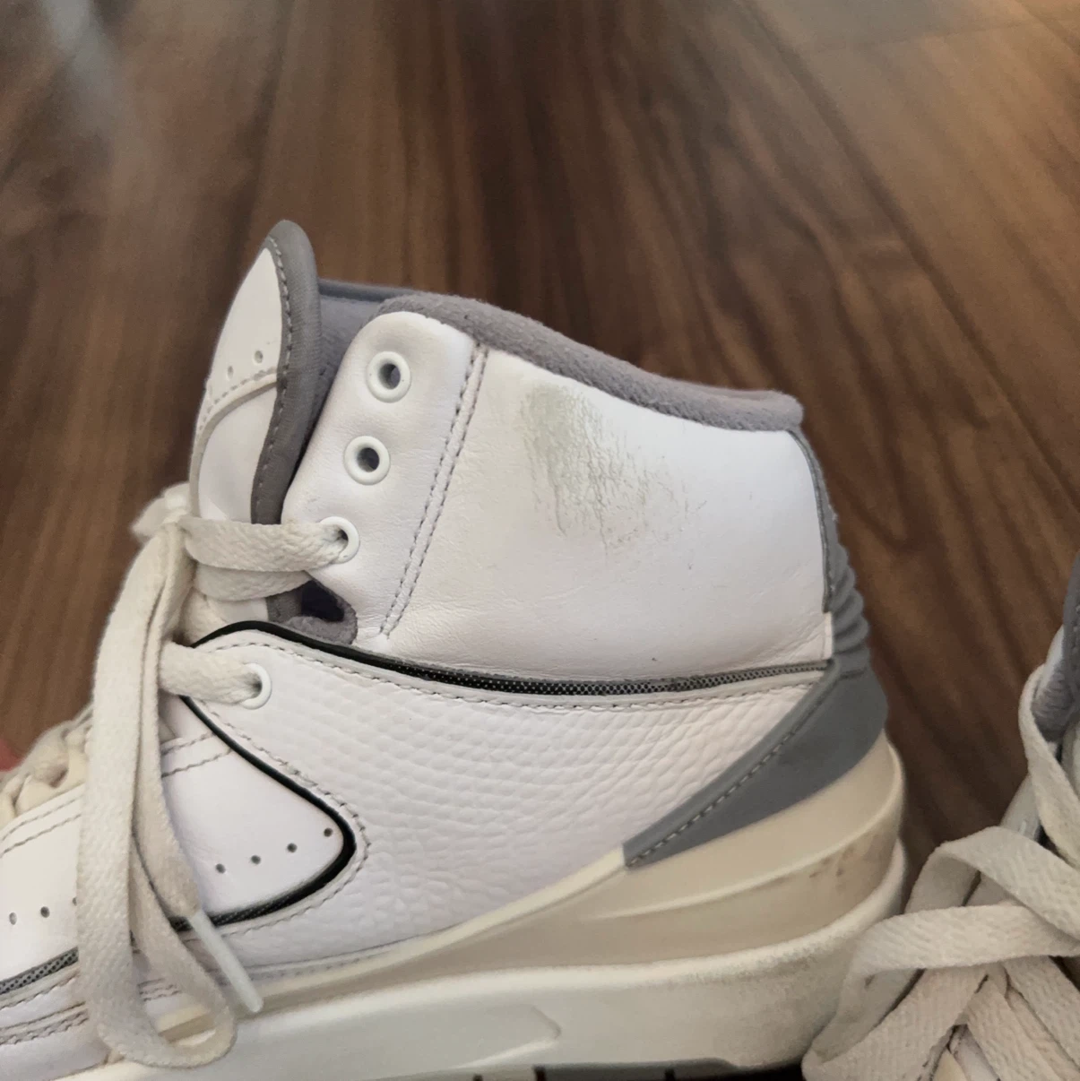 スニーカー　NIKE  エア ジョーダン 2 レトロ　25.5cmの写真3枚目