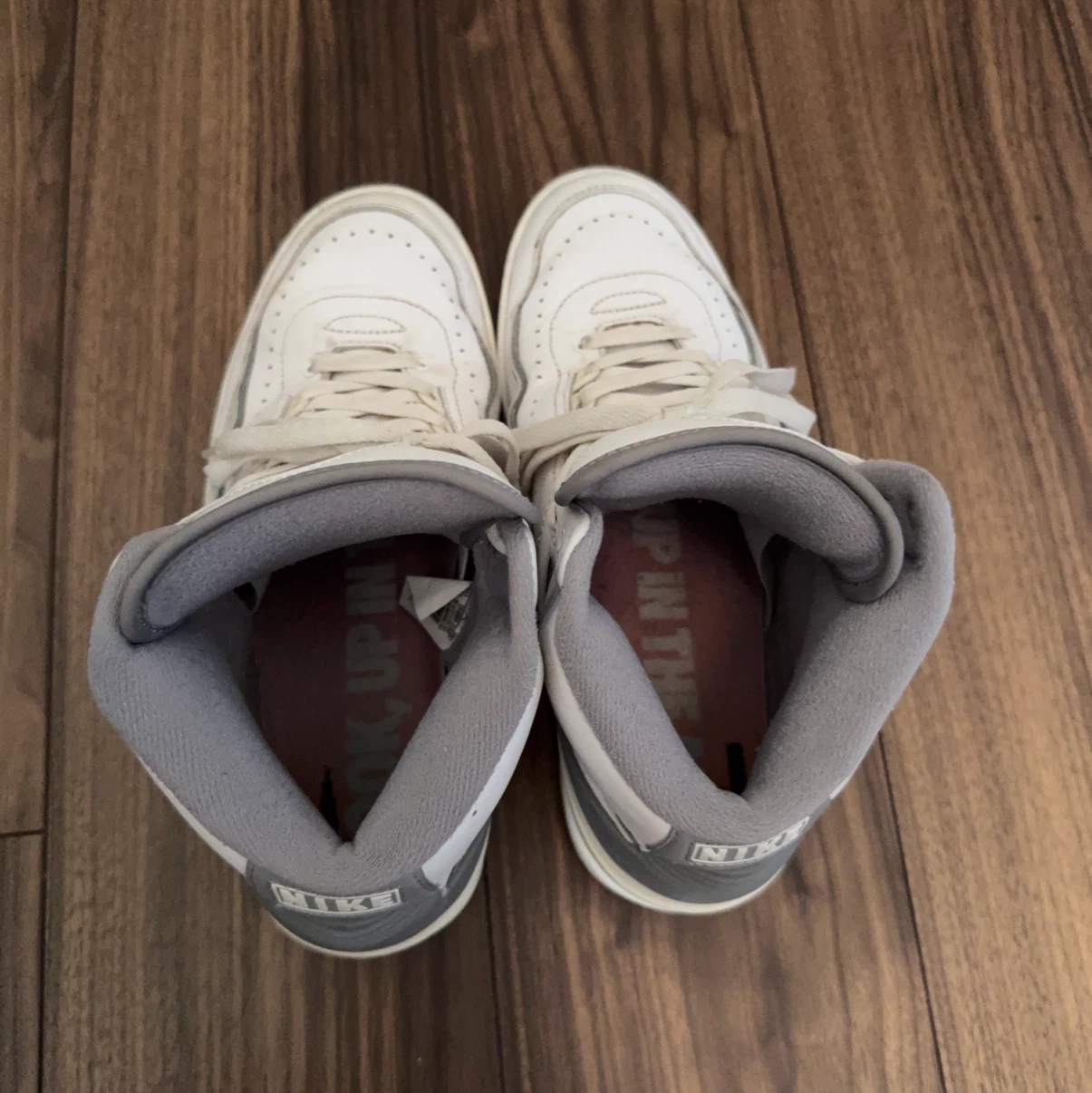 スニーカー　NIKE  エア ジョーダン 2 レトロ　25.5cmの写真5枚目
