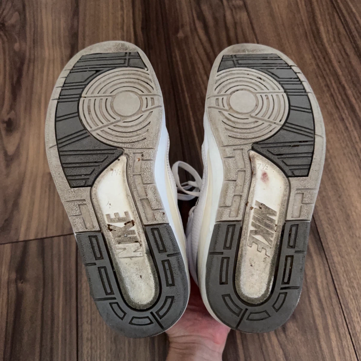 スニーカー　NIKE  エア ジョーダン 2 レトロ　25.5cmの写真6枚目