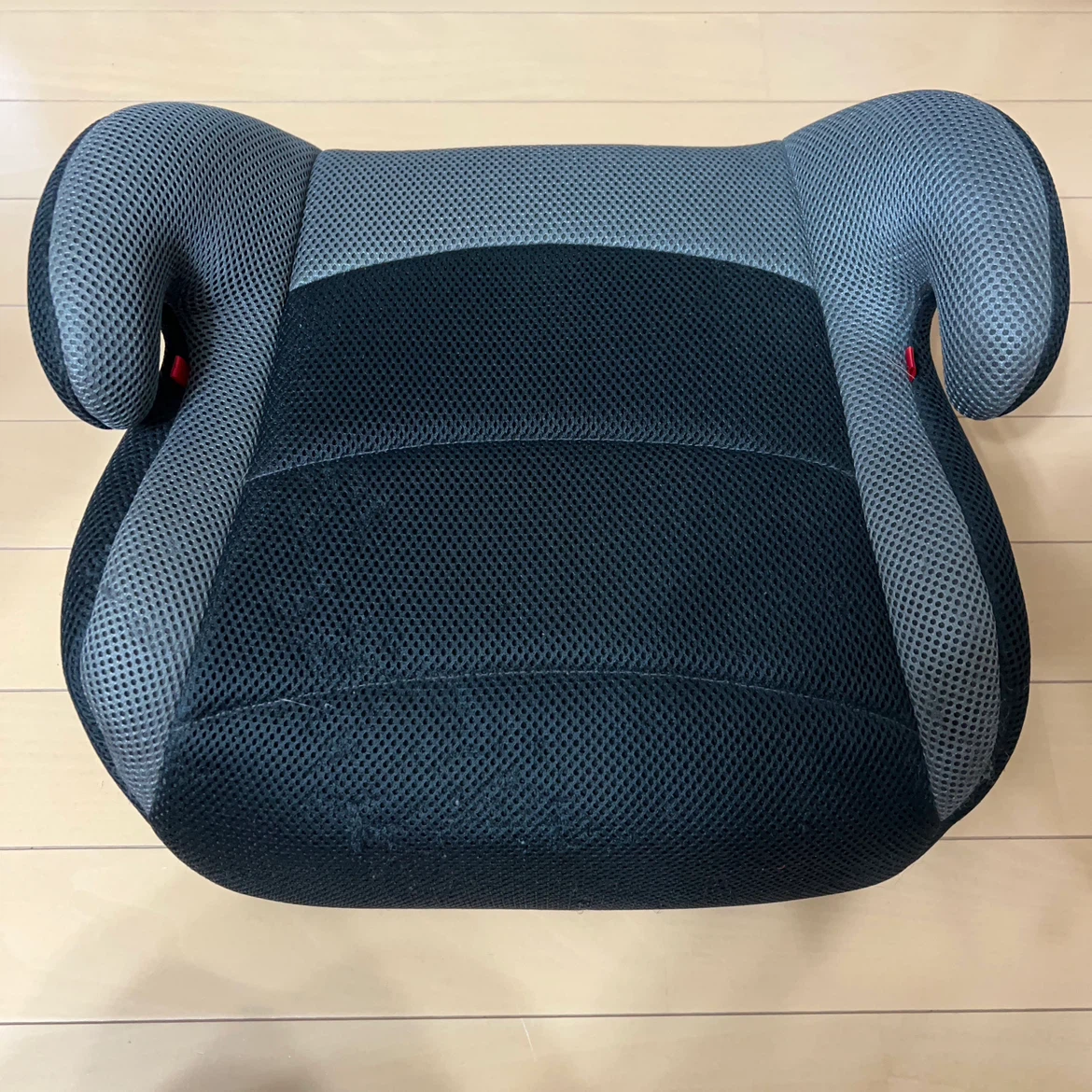 リーマン ジュニアシート ブラックグレー 15-36kg