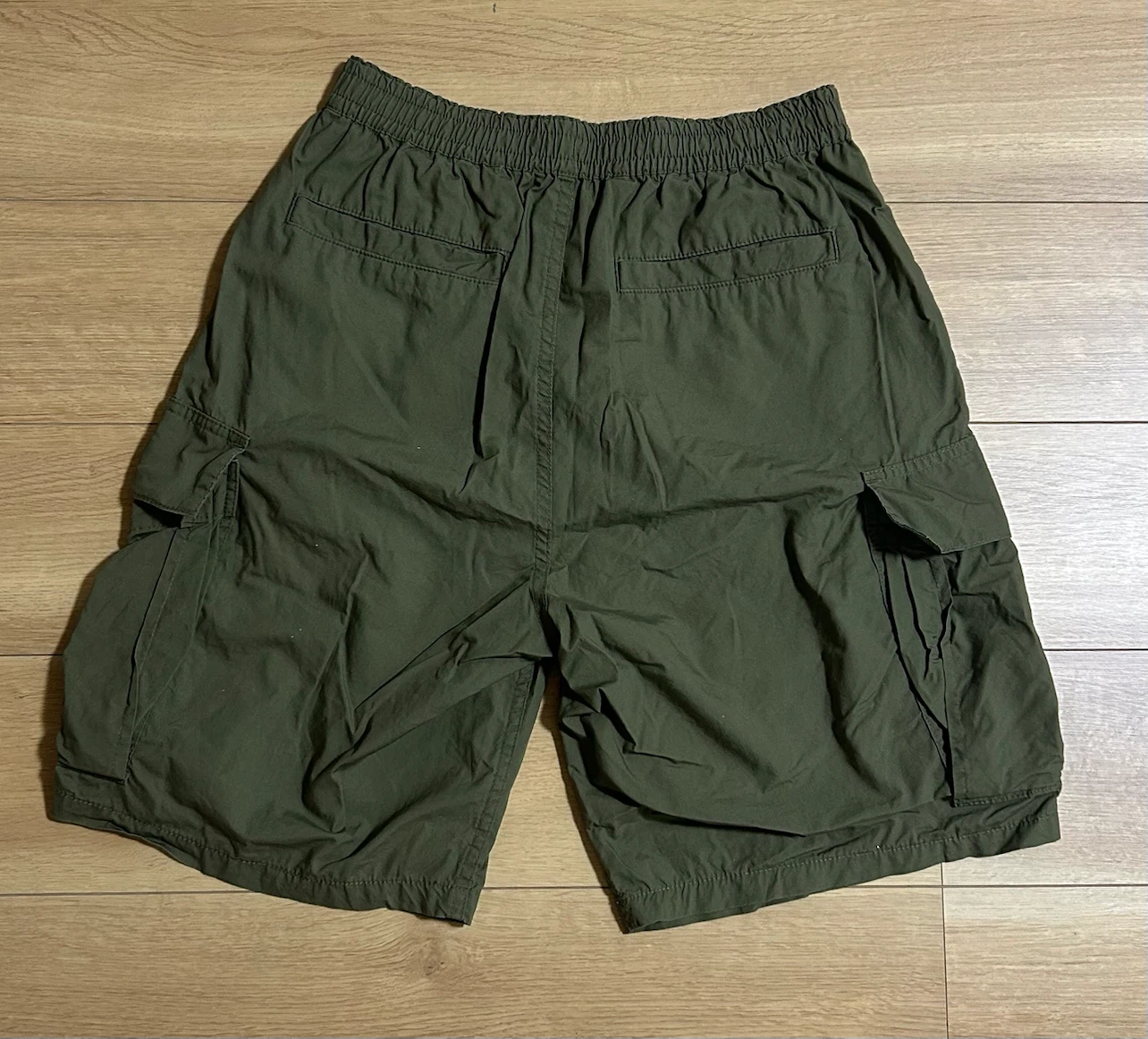 ジーユー ハーフパンツ カーキの写真2枚目