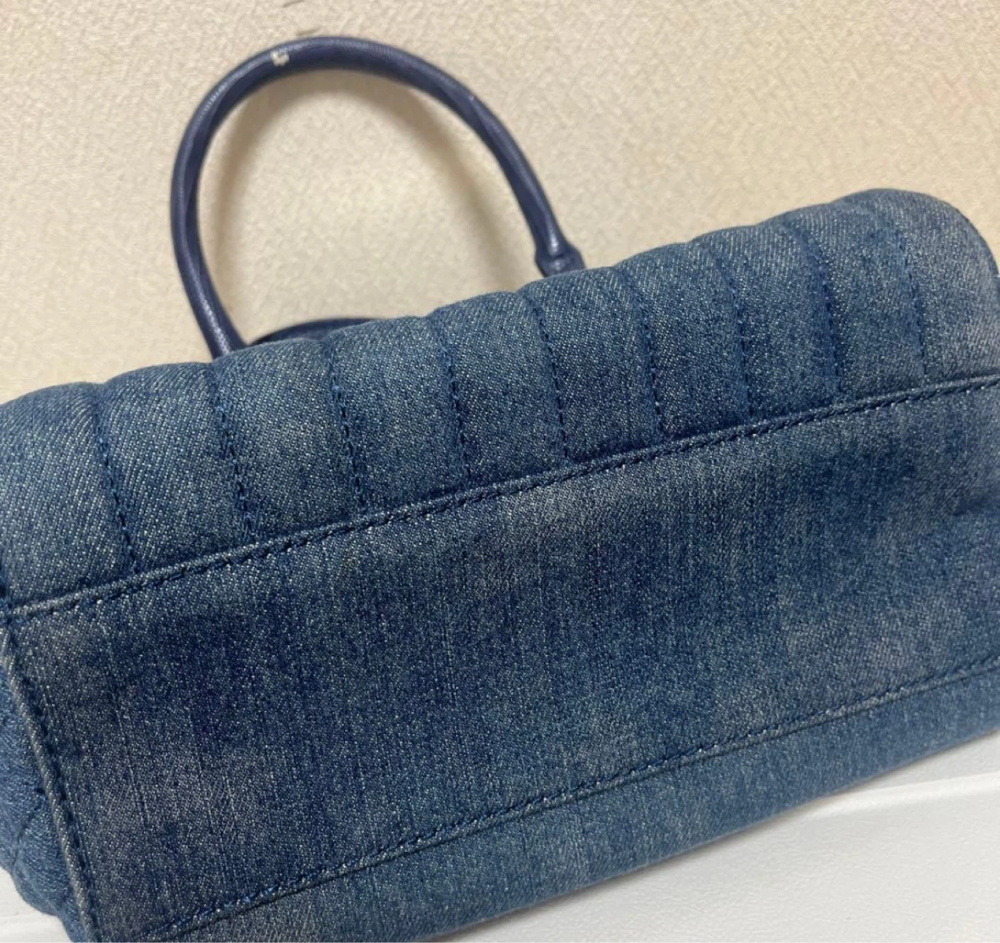 GUESS カレンボックス サッチェル デニム ショルダーバッグの写真4枚目