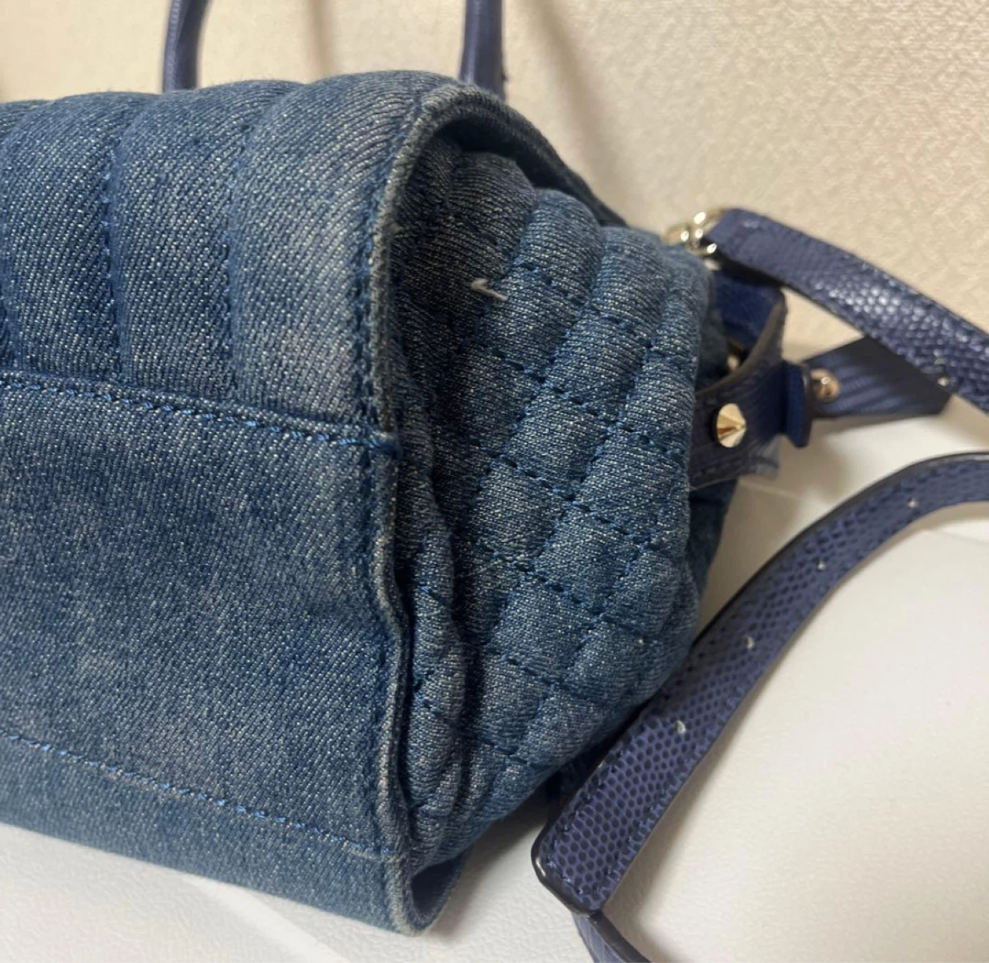 GUESS カレンボックス サッチェル デニム ショルダーバッグの写真5枚目