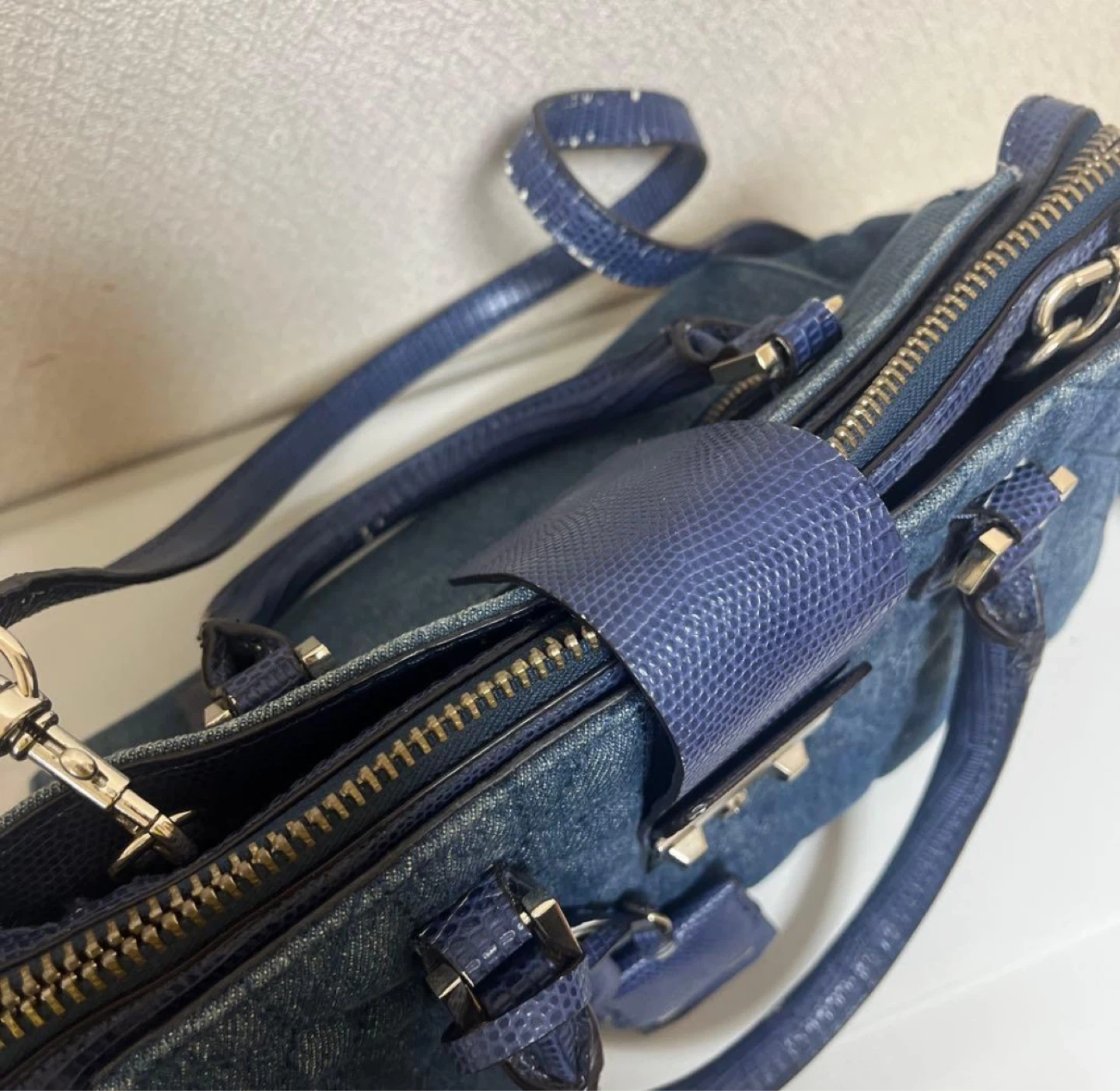 GUESS カレンボックス サッチェル デニム ショルダーバッグの写真7枚目