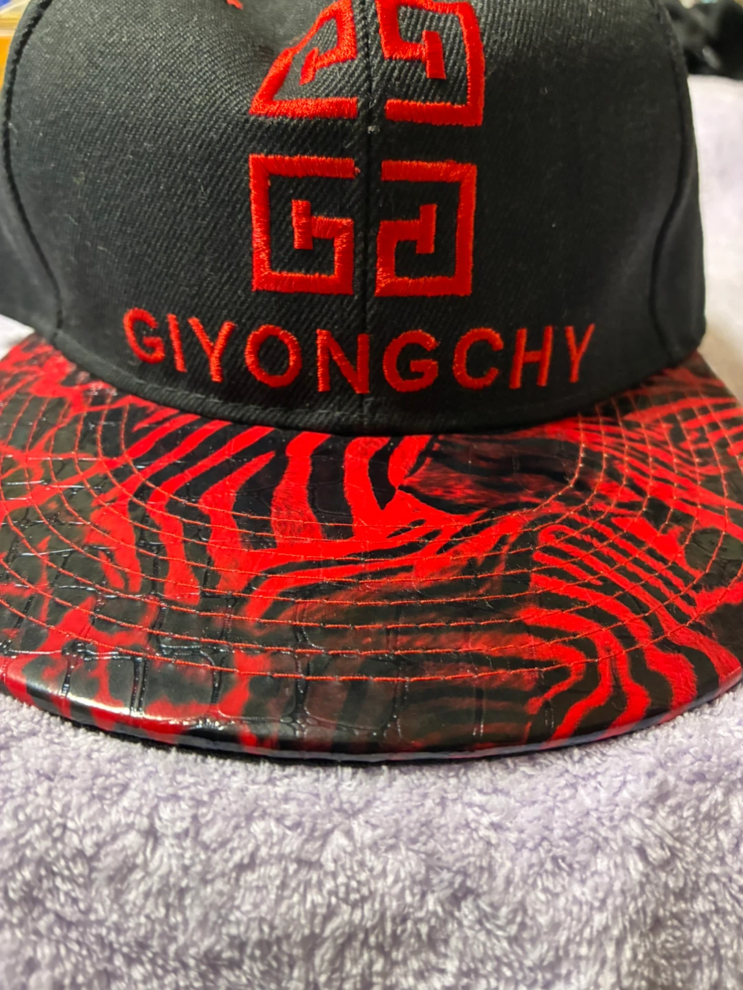 G-DRAGON コラボ キャップ レッド×ブラックの写真2枚目