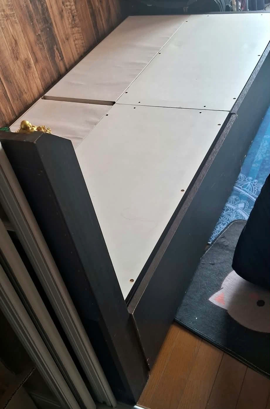 Single bed