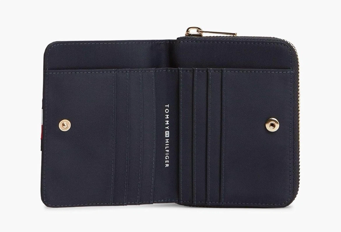 【新品未使用】 TOMMY HILFIGER ラウンドジップウォレットの写真4枚目