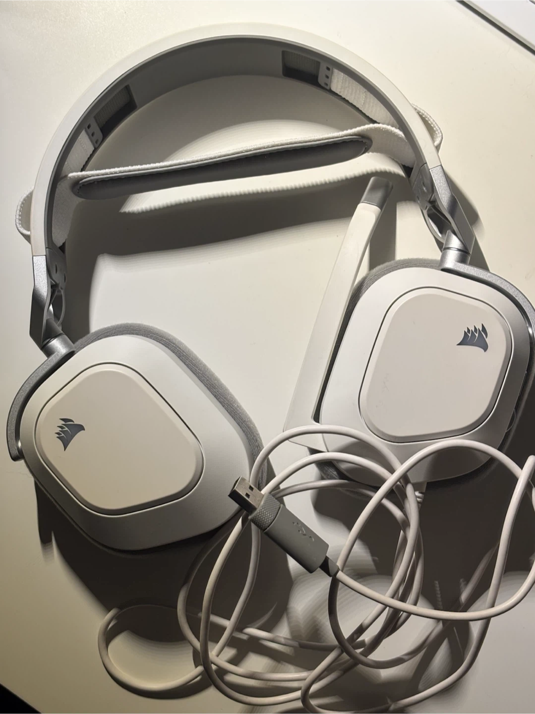コルセア ゲーミングヘッドセット HS80 USB ホワイト
