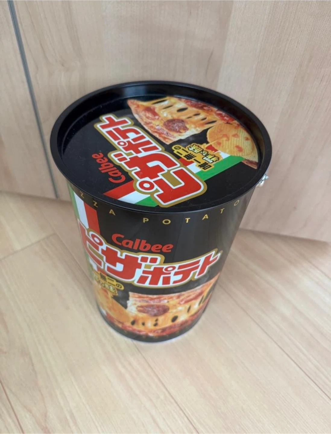 カルビー ピザポテト 空缶