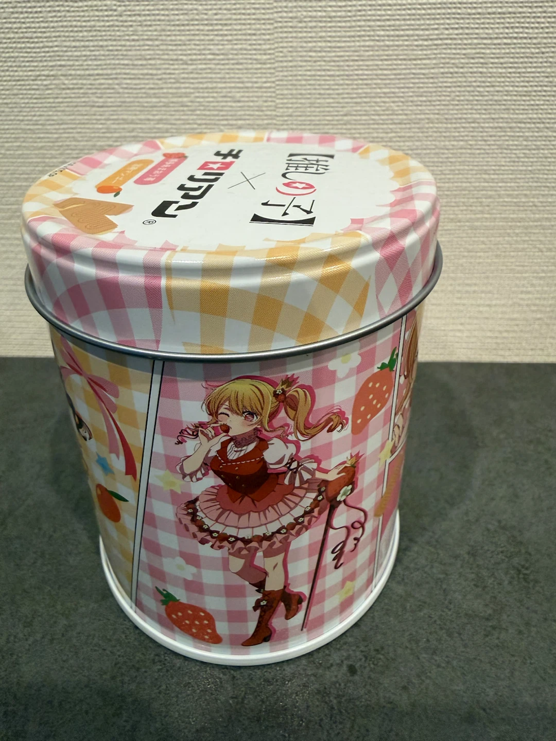 他の商品購入の方限定お譲りします。推しの子×チロリアン 缶の写真3枚目