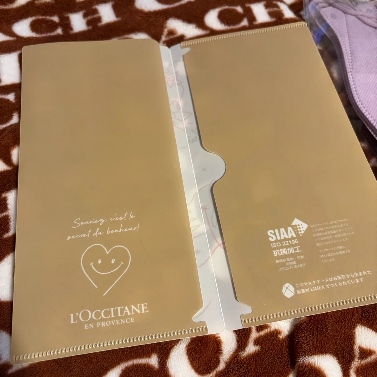 激安SALE🩷【非売品】ロクシタン♥️ホリデーマスクケース&不織布マスクセット❣️の写真5枚目
