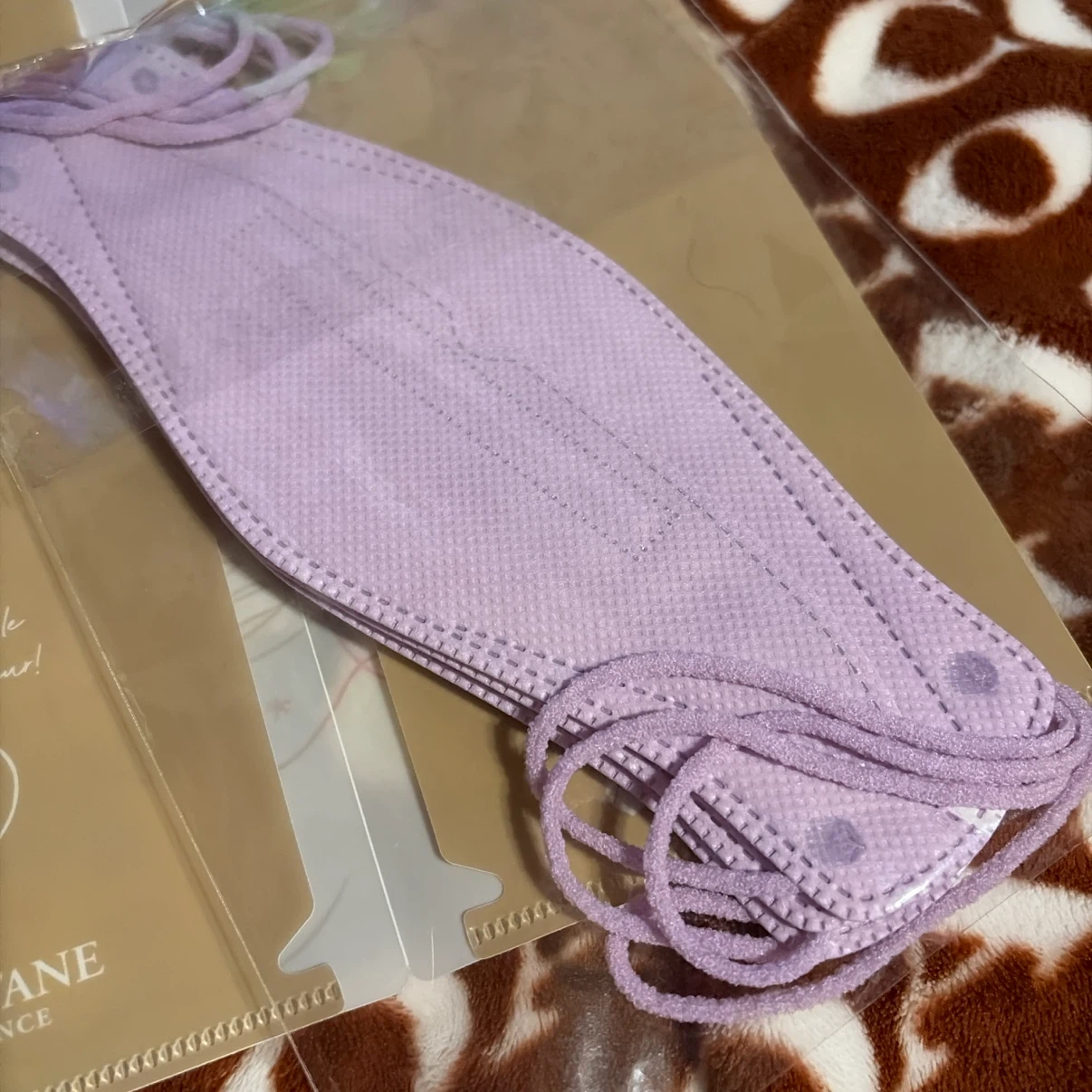 激安SALE🩷【非売品】ロクシタン♥️ホリデーマスクケース&不織布マスクセット❣️の写真6枚目