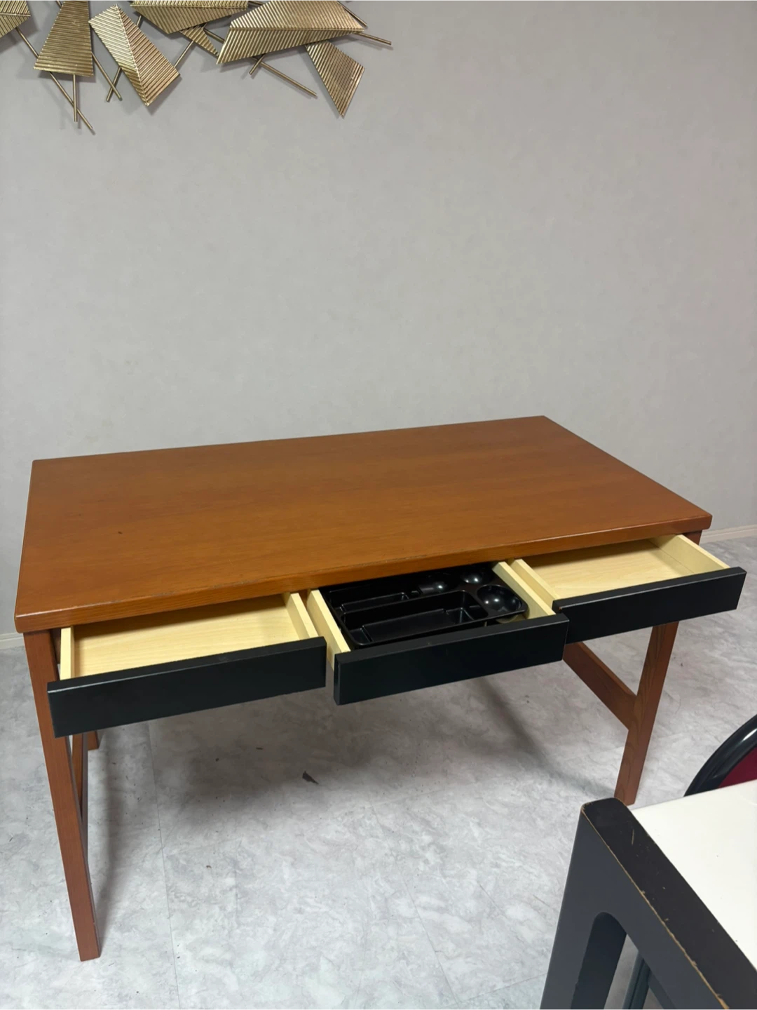 本当は、手放したくありません。。小島工芸 デスク 机 幅120cm 引き出し付の写真2枚目
