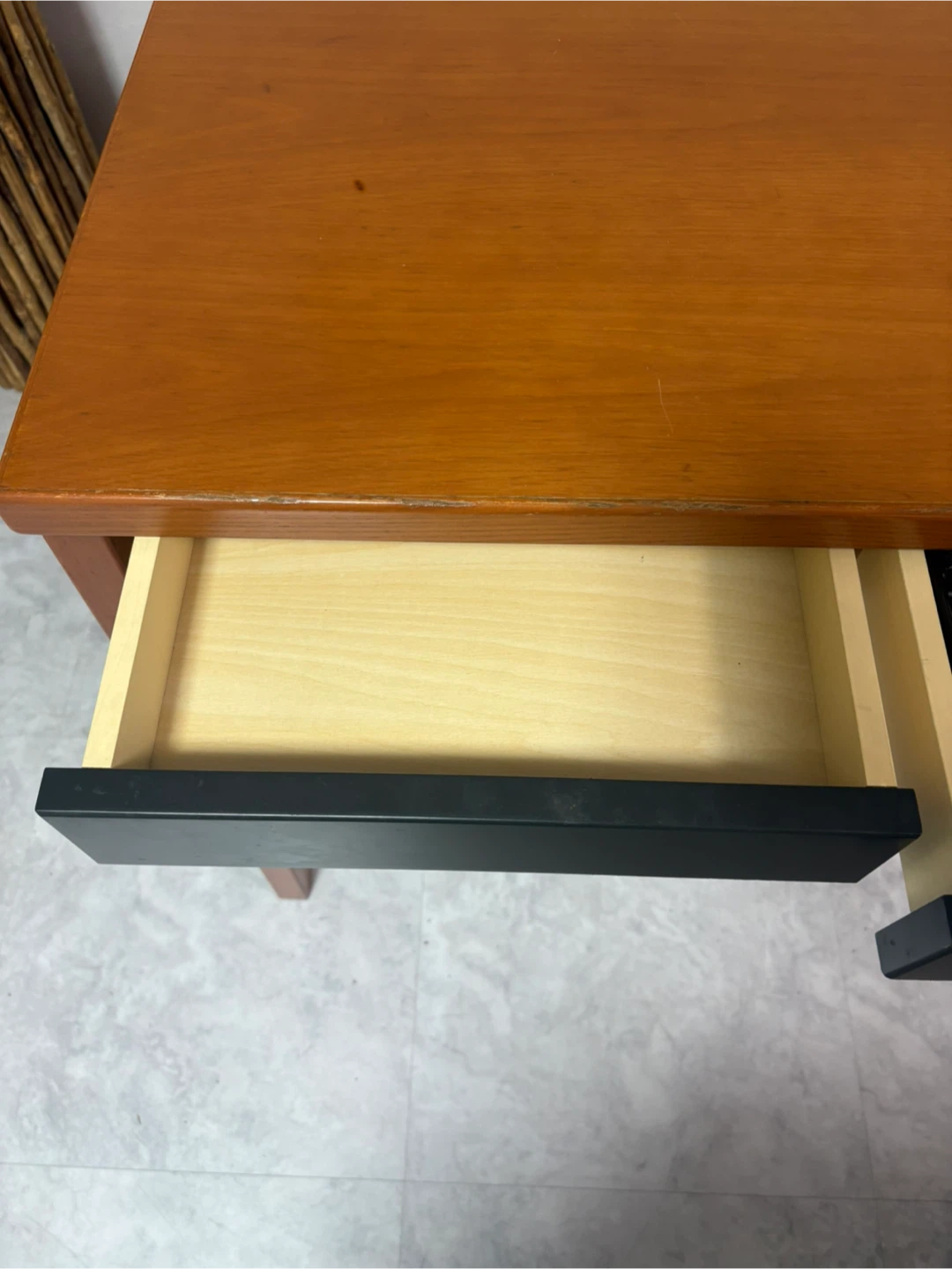 本当は、手放したくありません。。小島工芸 デスク 机 幅120cm 引き出し付の写真4枚目