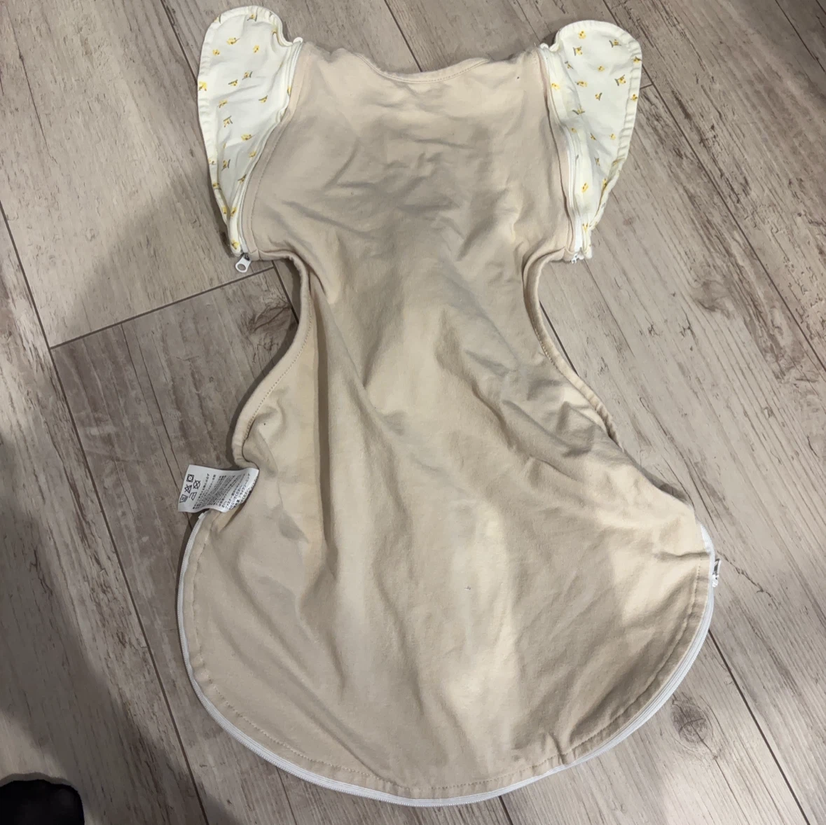 スワドルアップ おくるみ ベージュの写真2枚目