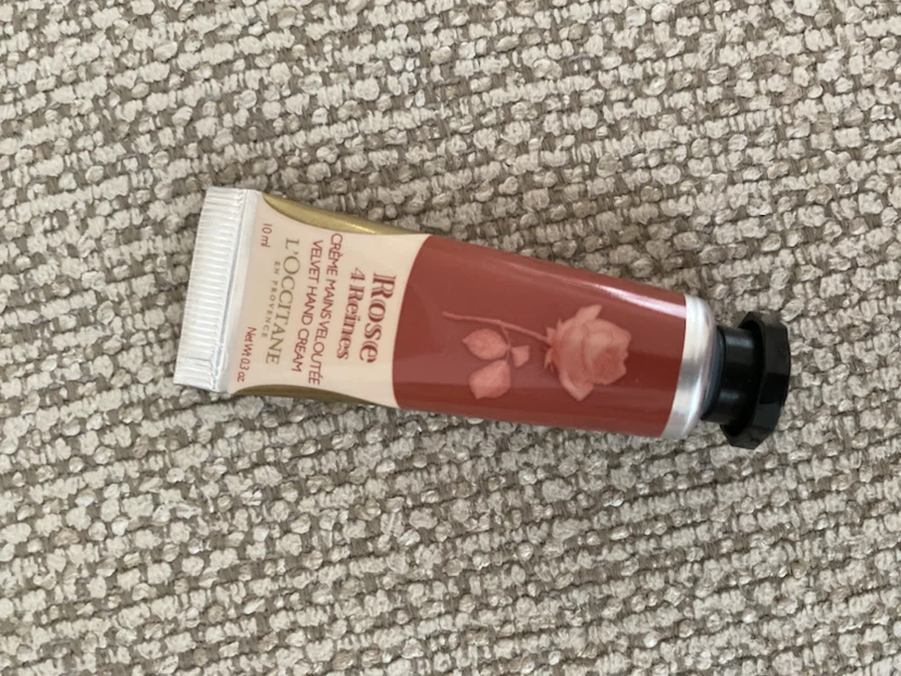 ロクシタン ローズベルベットハンドクリーム 10ml