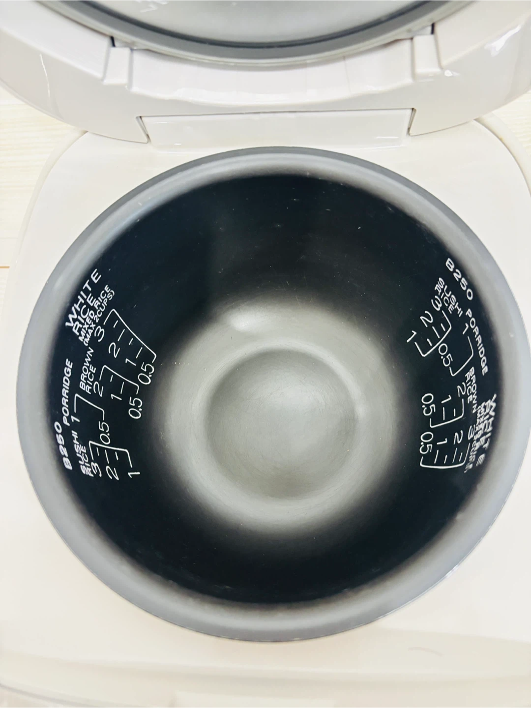 象印 炊飯器 NS-LLH05の写真6枚目