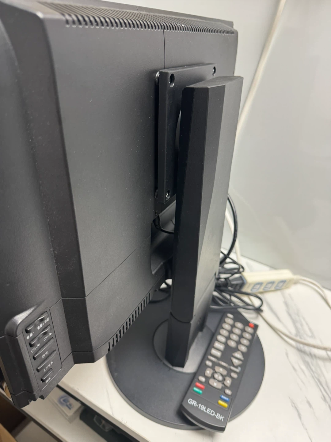 19インチ液晶テレビ 社外スタンドの写真8枚目