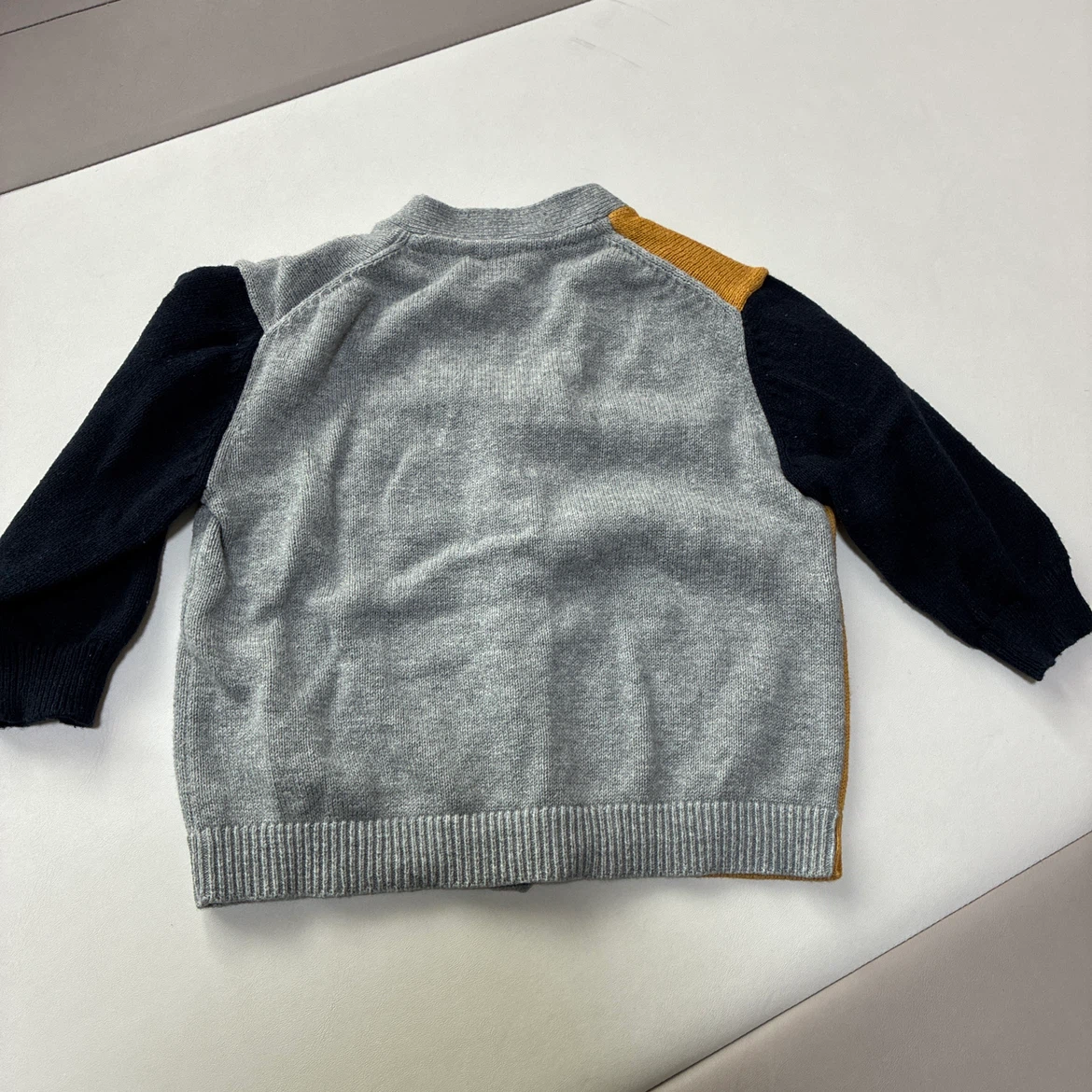 ZARAベビー カーディガン 74cmの写真3枚目