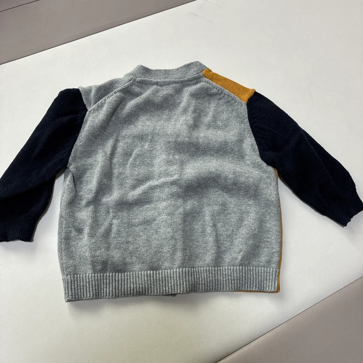 ZARAベビー カーディガン 74cmの写真3枚目