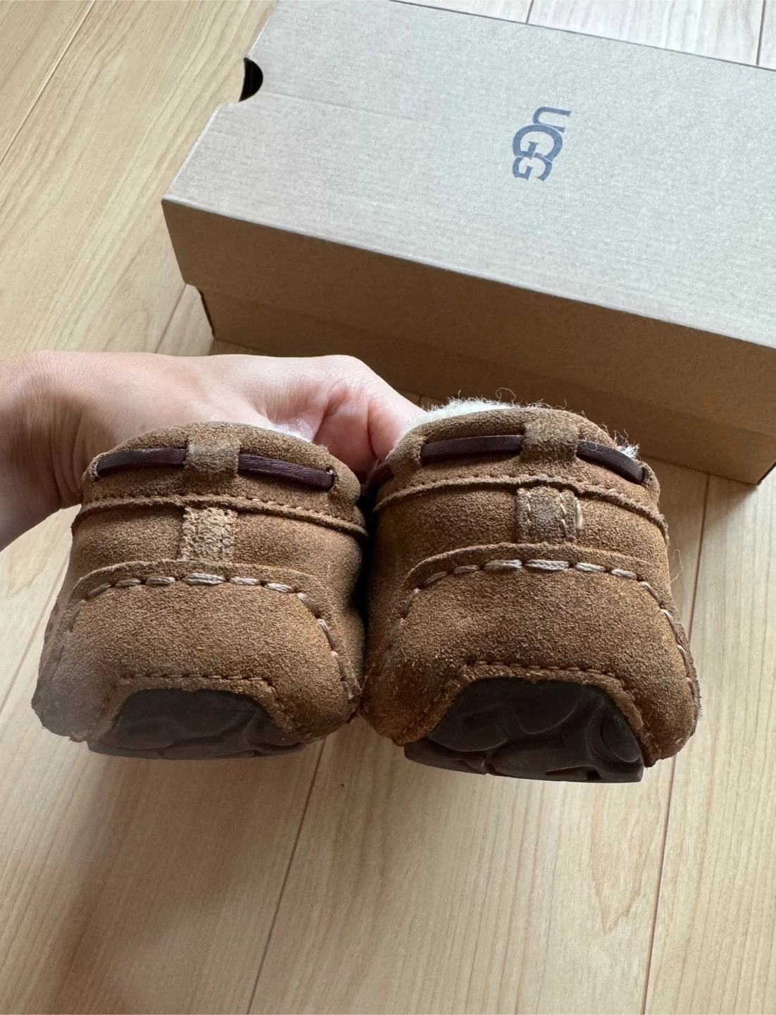 アグ モカシン ブラウン 箱付きの写真3枚目