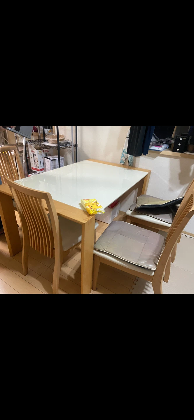ダイニングテーブル