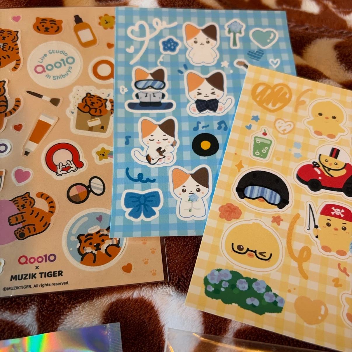 88%OFFしました❣️韓国🇰🇷雑貨🎀ストラップ&シュシュ&オリジナルステッカーセットの写真2枚目