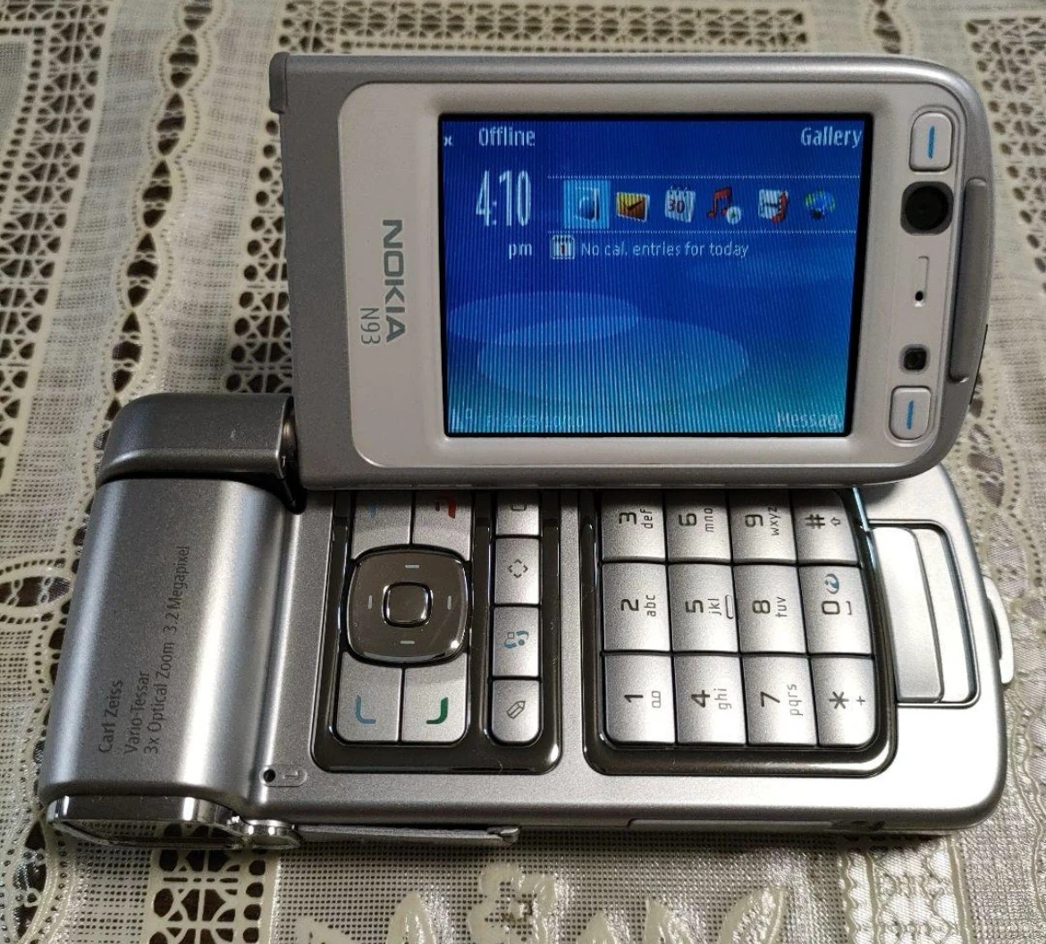 Nokia N93 携帯電話本体 シルバー Sim フリ
