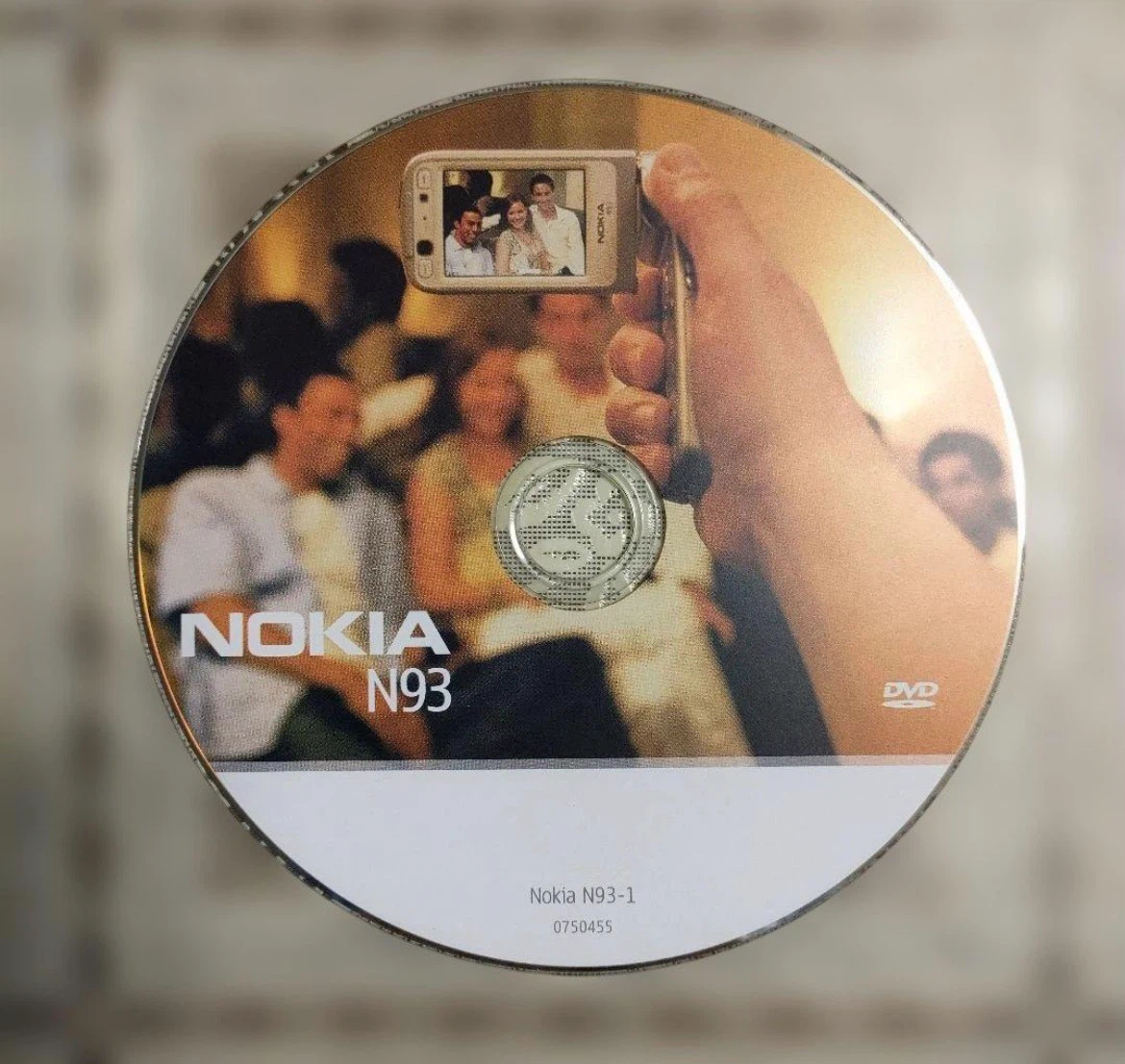 Nokia N93 携帯電話本体 シルバー Sim フリの写真6枚目