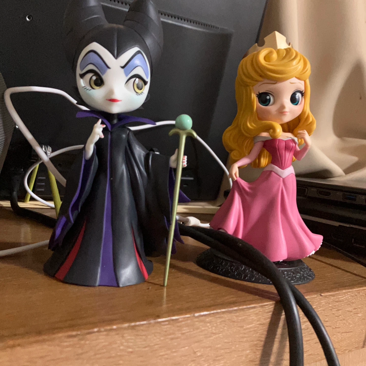 【ディズニー】眠れる森の美女 マレフィセント&オーロラ姫 Qposket フィギュア 2体セットの写真5枚目