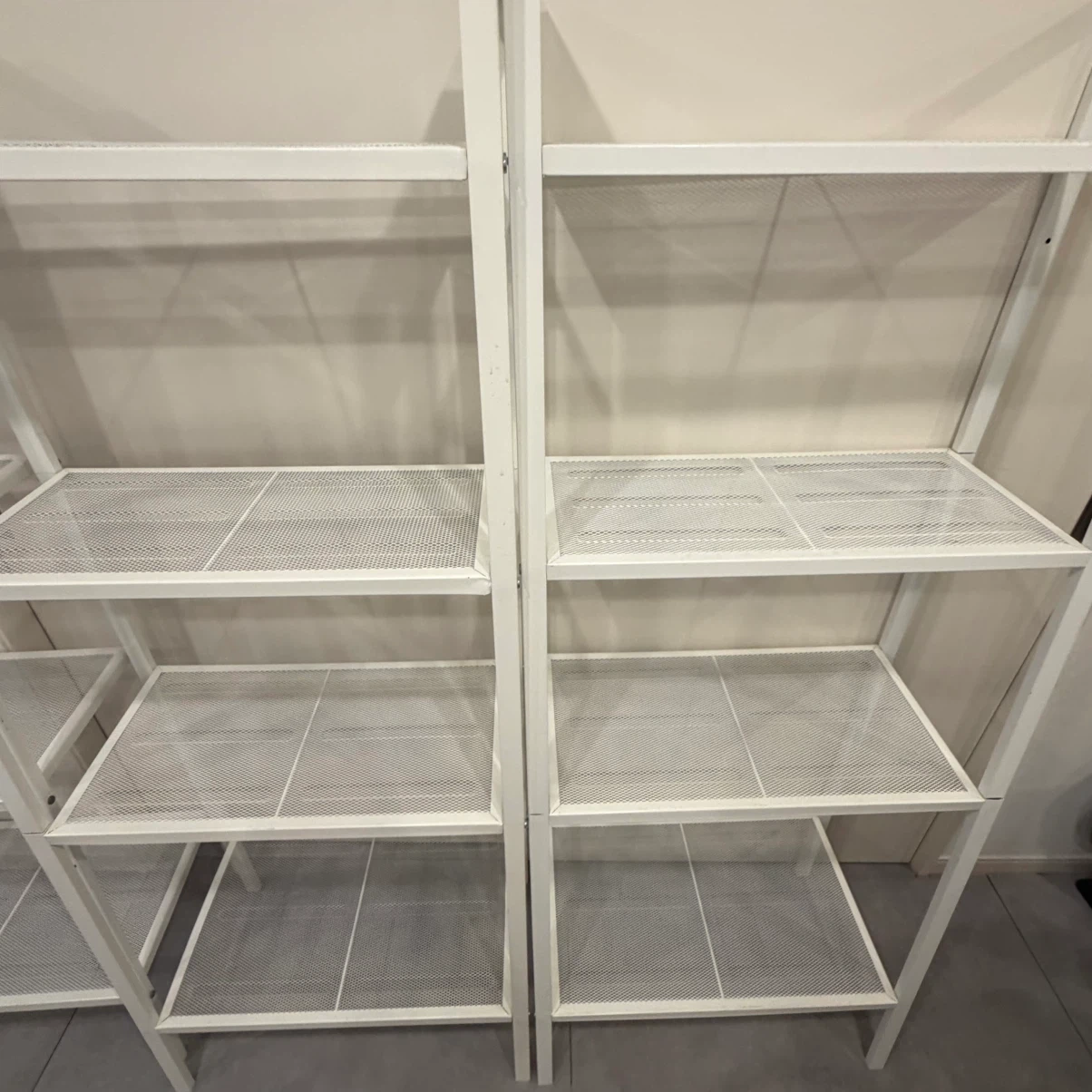 IKEA レールベリ スチール製 メッシュシェルフ 2台セット 白の写真2枚目