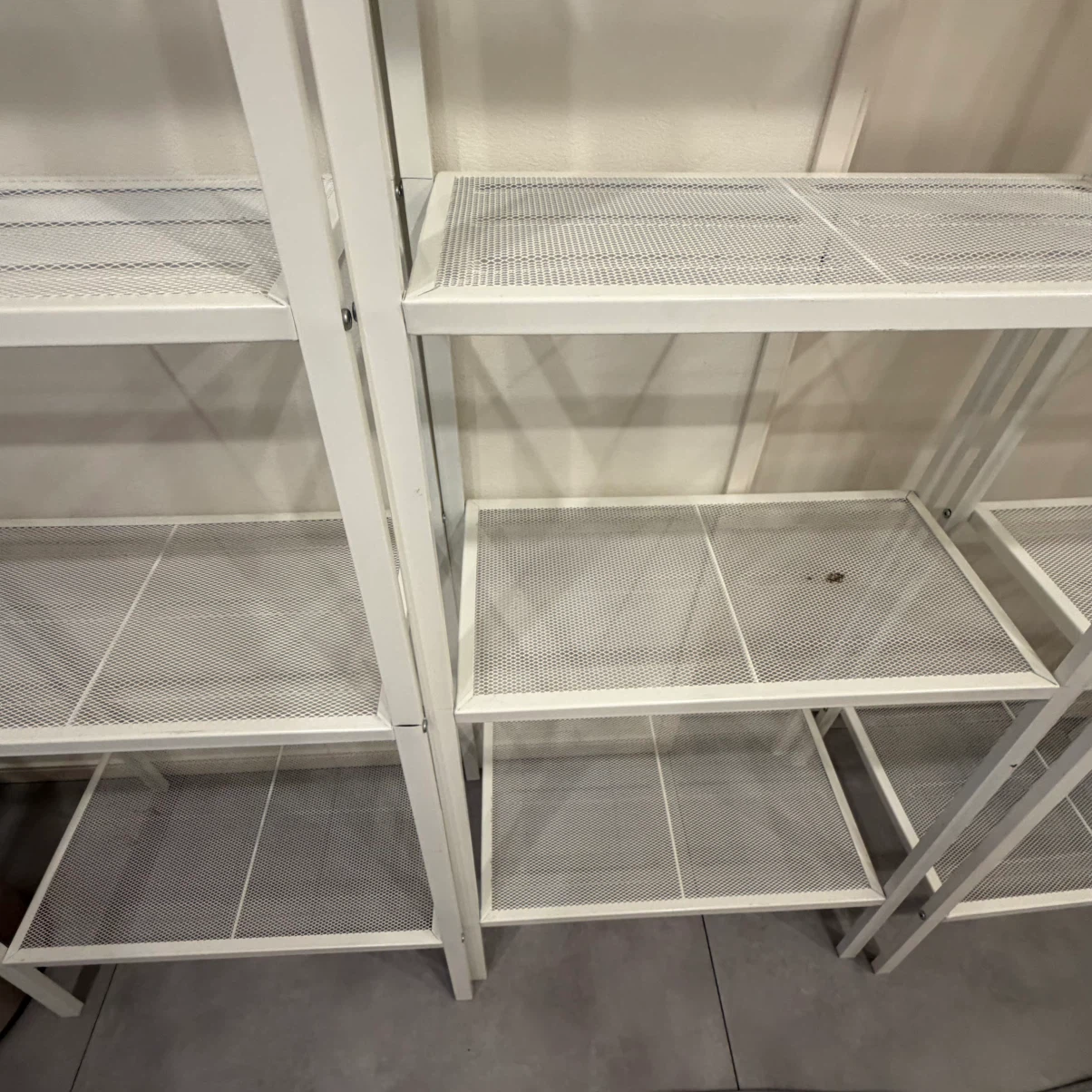 IKEA レールベリ　スチール製 メッシュシェルフ 2台セットの写真2枚目