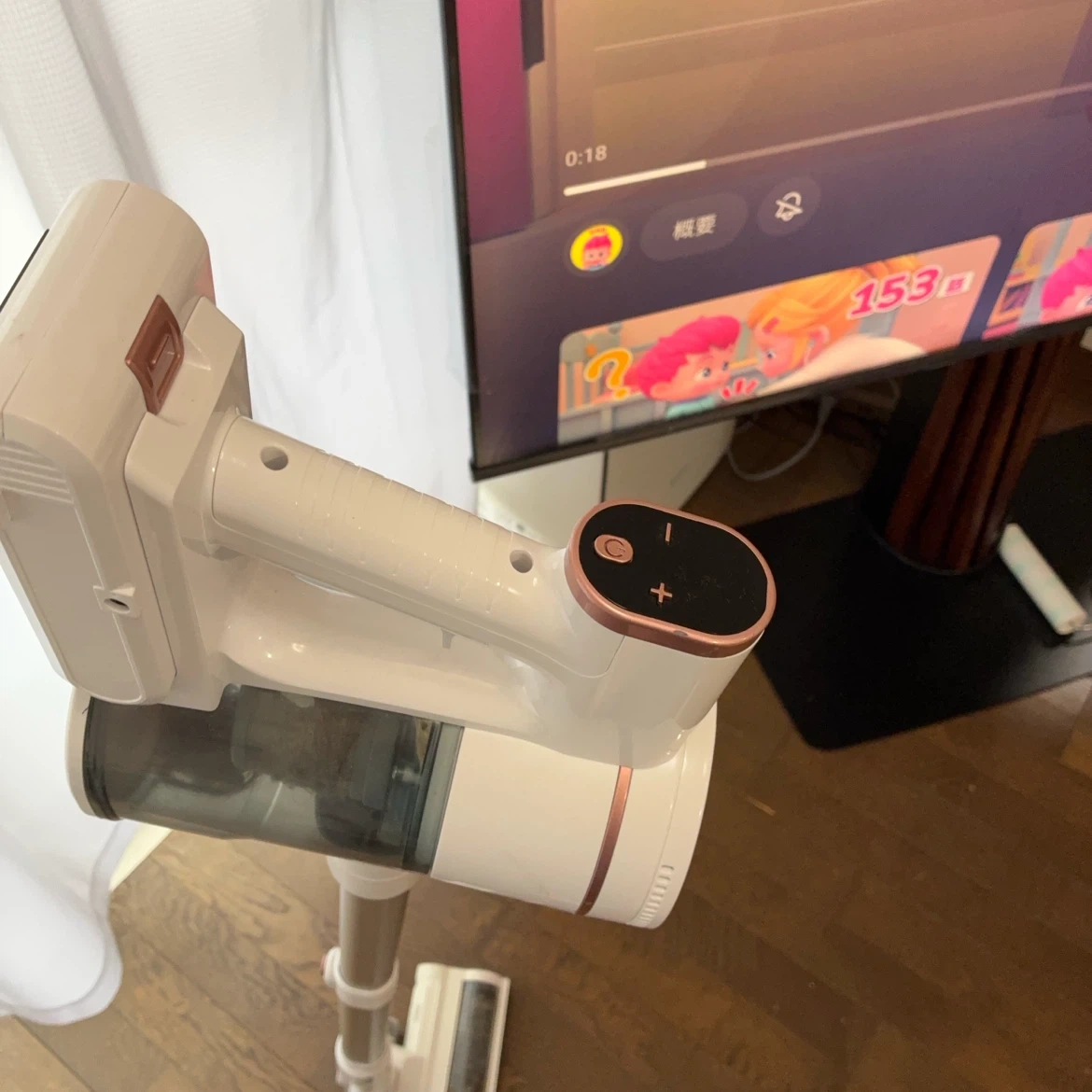 Tailulu コードレス掃除機 ホワイトの写真3枚目