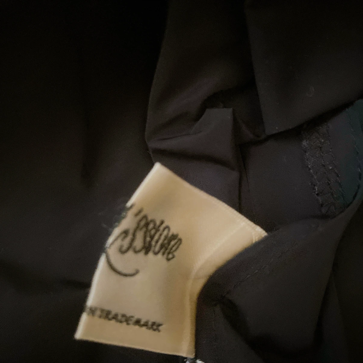 美品　雨の日重宝　Freaks Store 防滴素材 ネイビースカートの写真4枚目