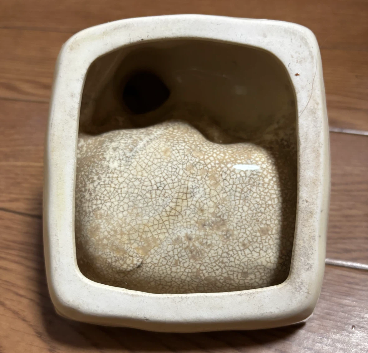 猫のフィギュア付き 陶器製　石鹸置き　ソープトレイ　アクセサリートレー　鍵置きの写真5枚目