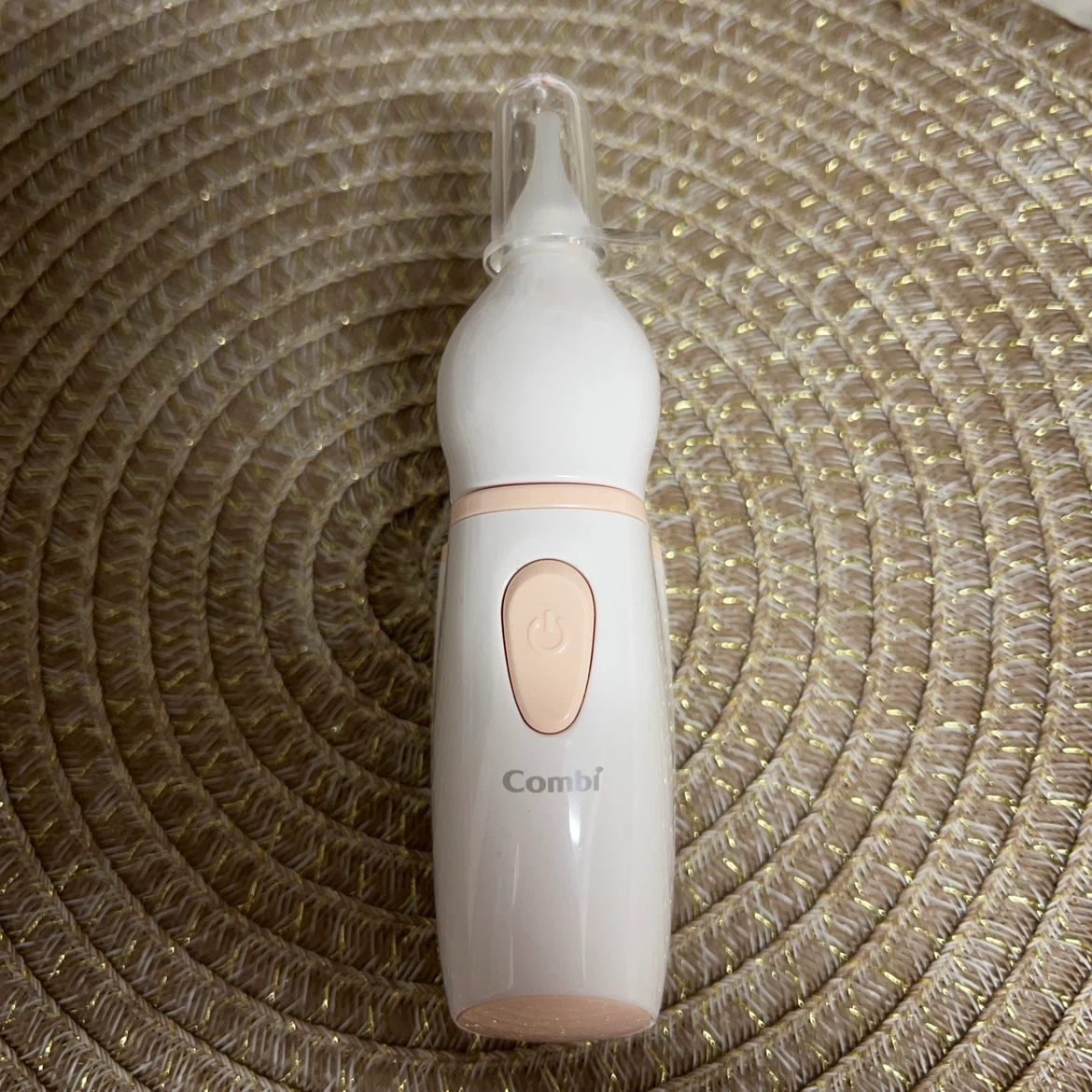 コンビ 電動鼻吸い器の写真2枚目