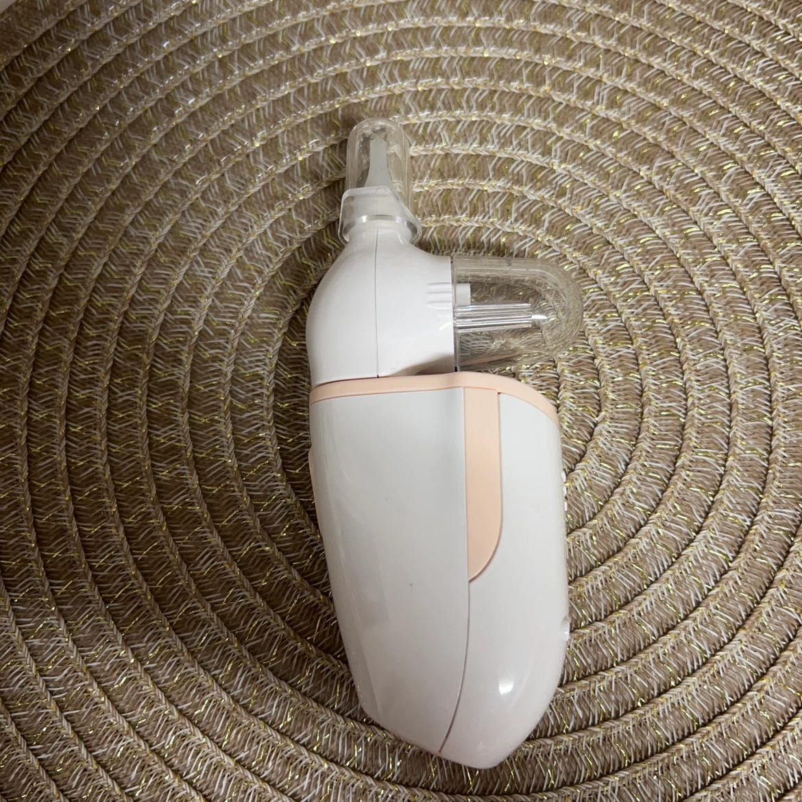 コンビ 電動鼻吸い器の写真3枚目